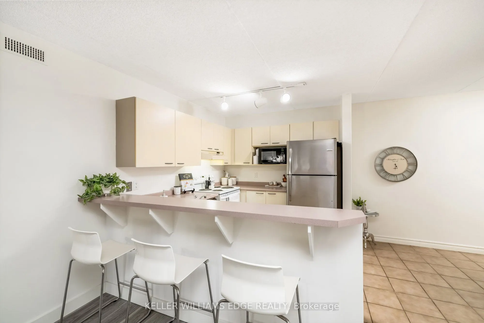 2030 Cleaver Avenue, #212