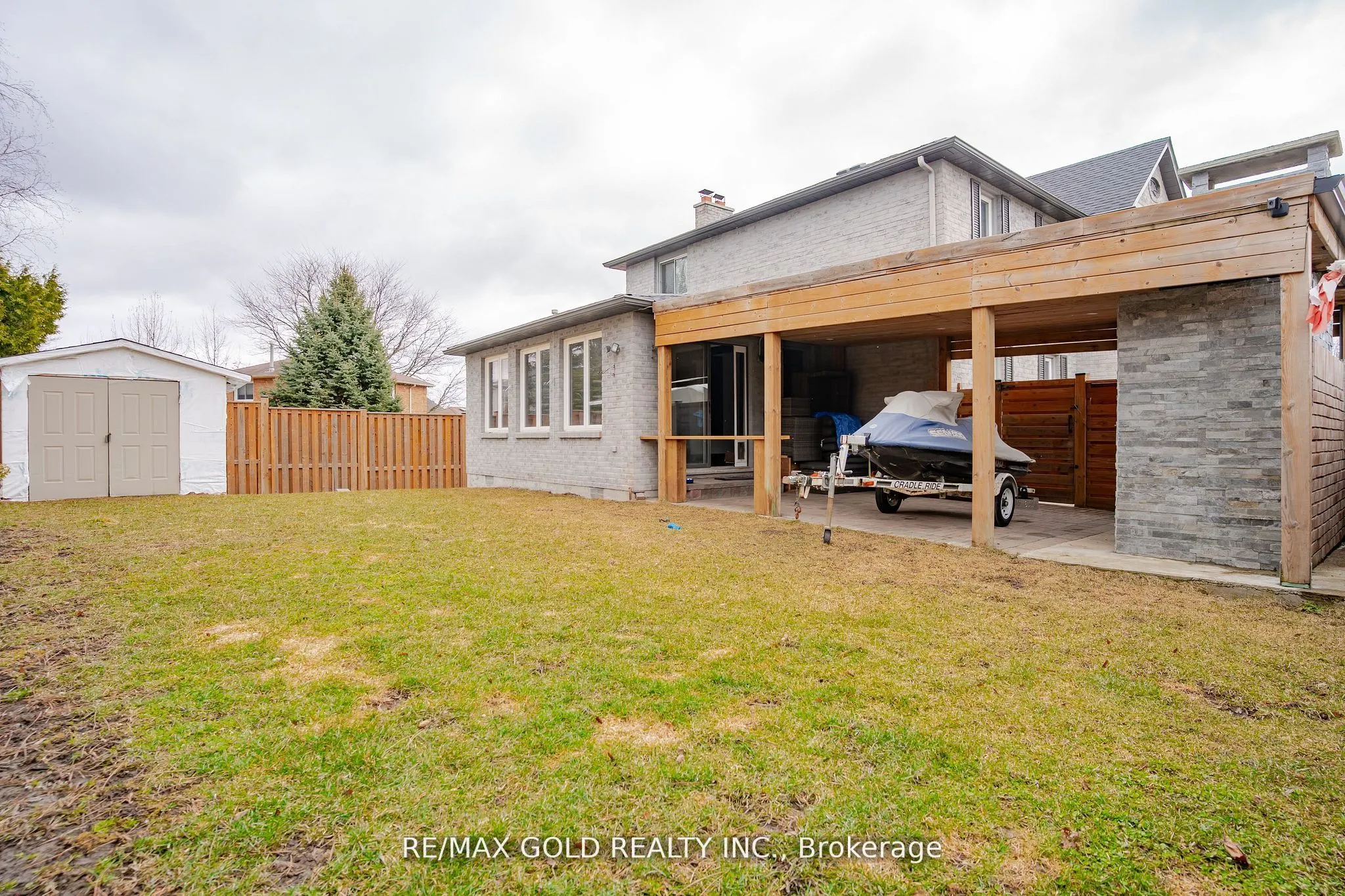36 St Michaels Crescent
