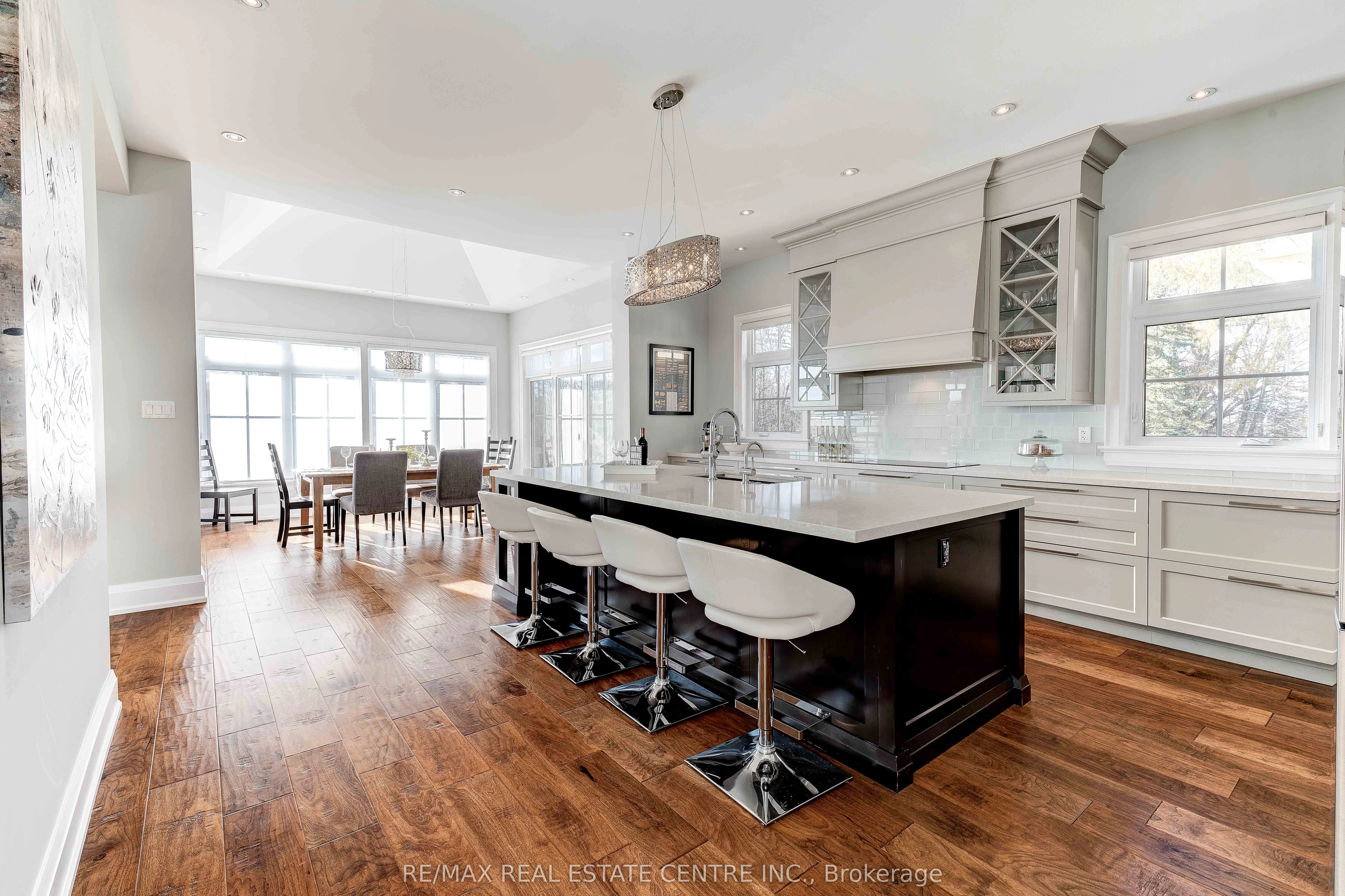 4496 Henderson Road