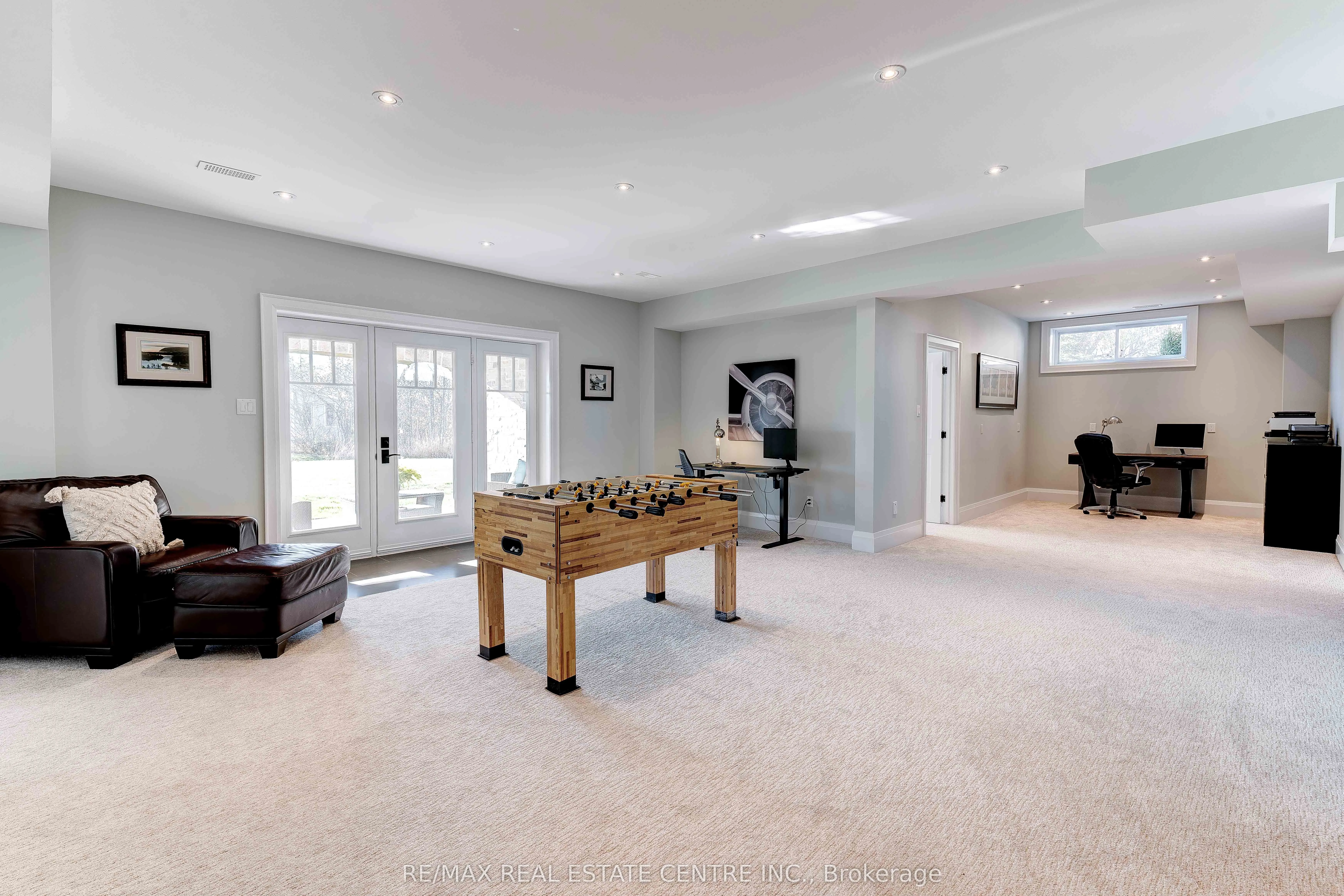 4496 Henderson Road
