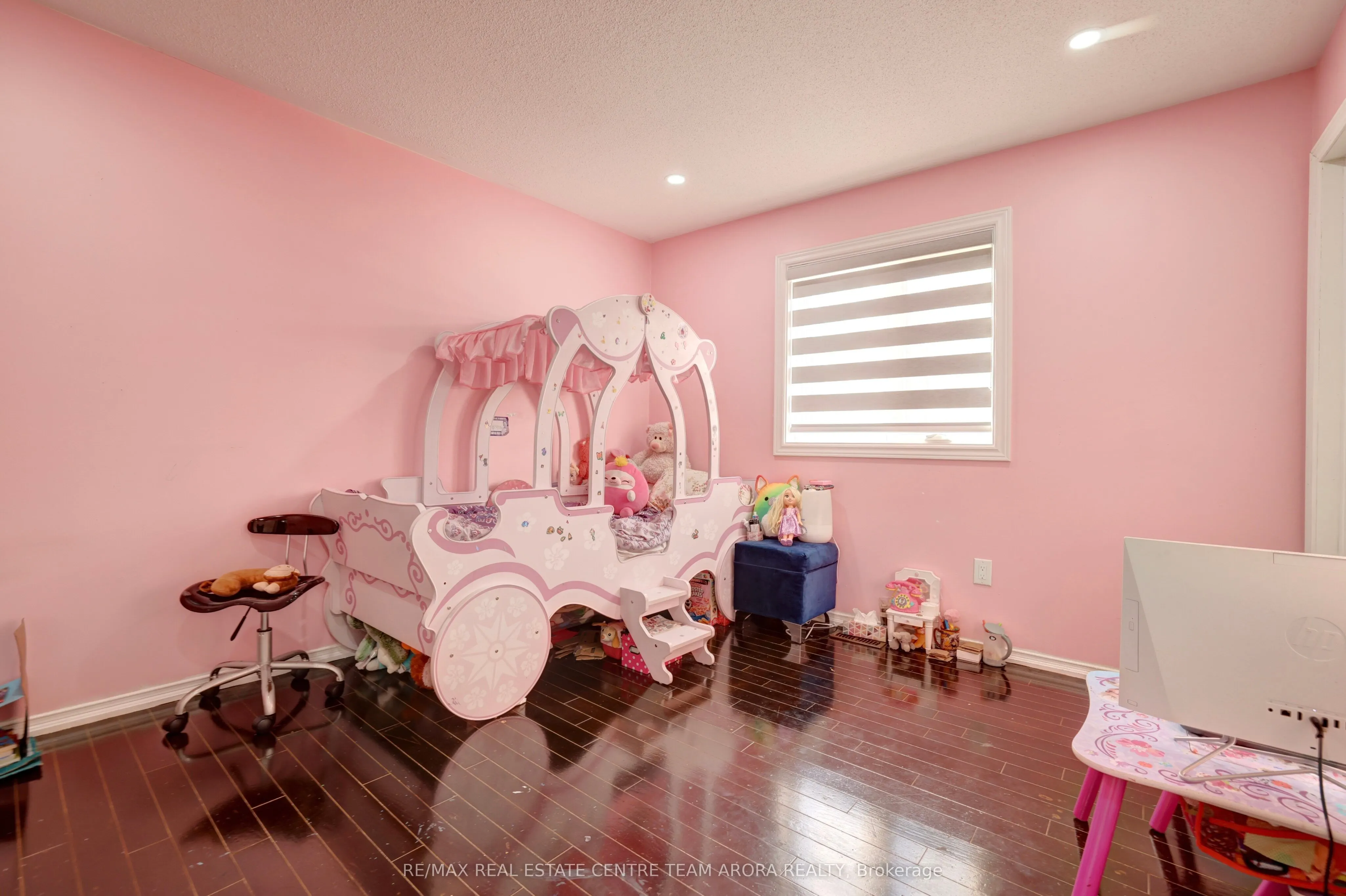 247 Cresthaven Road
