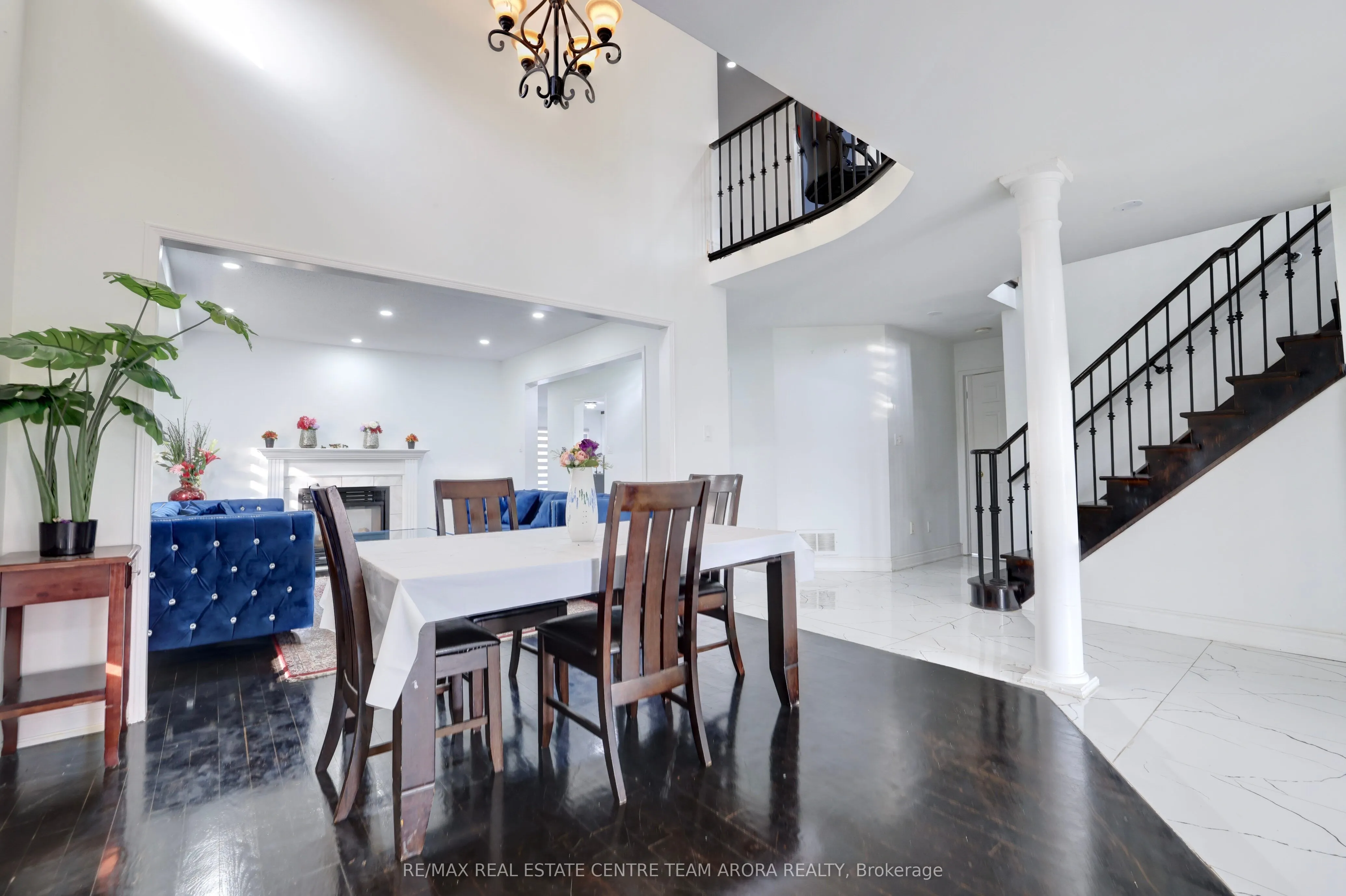 247 Cresthaven Road