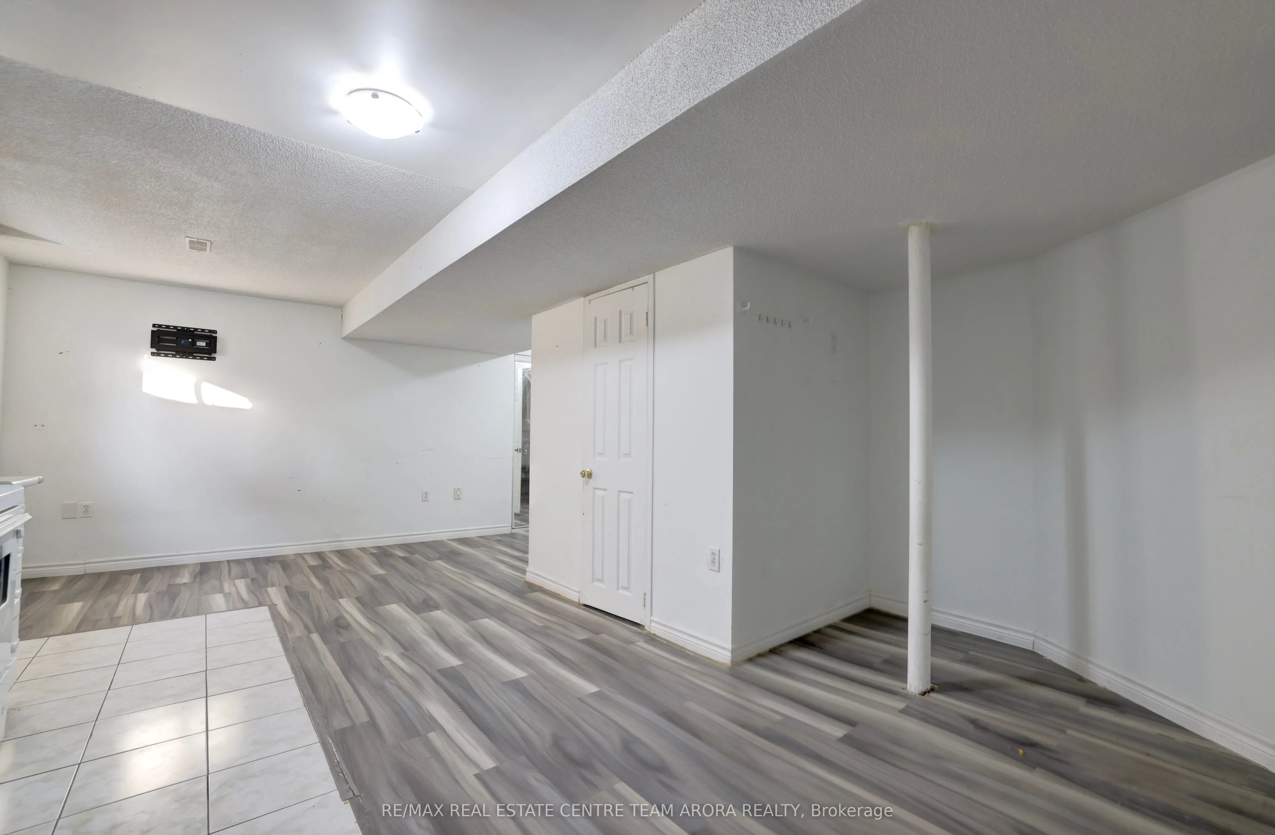 247 Cresthaven Road