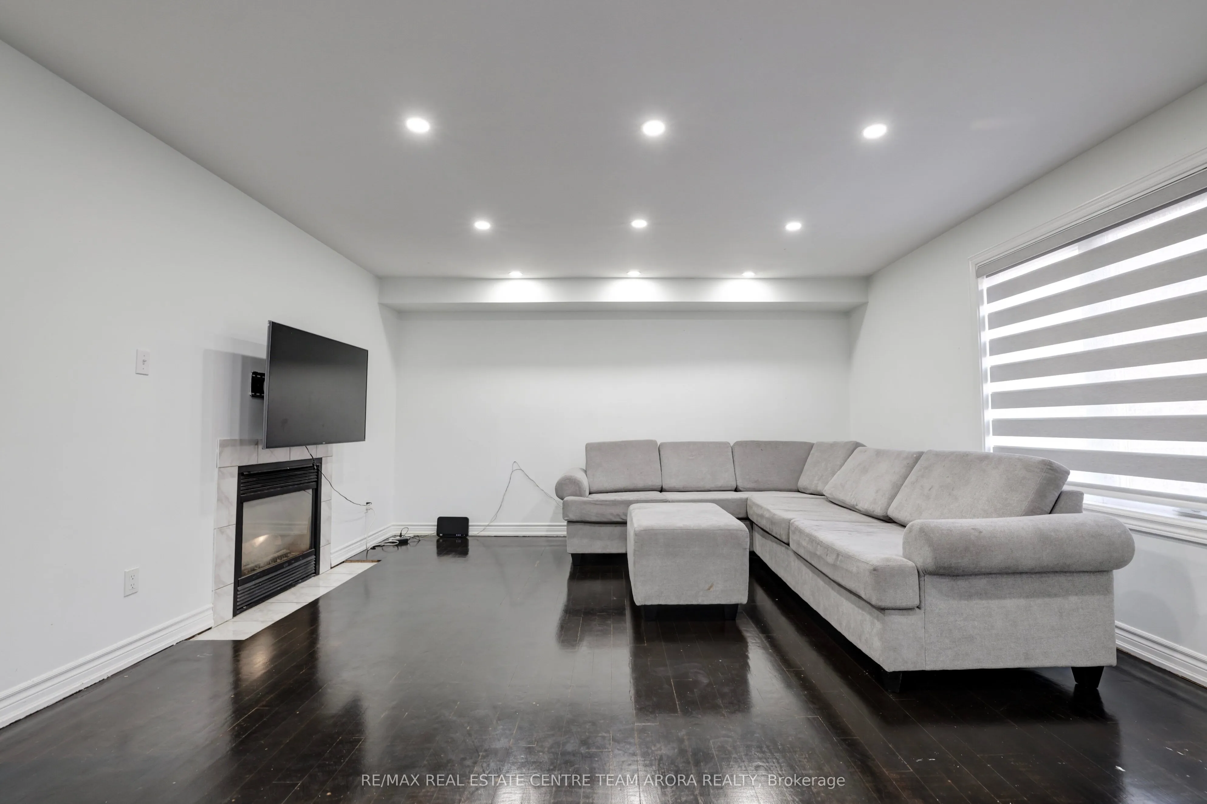 247 Cresthaven Road