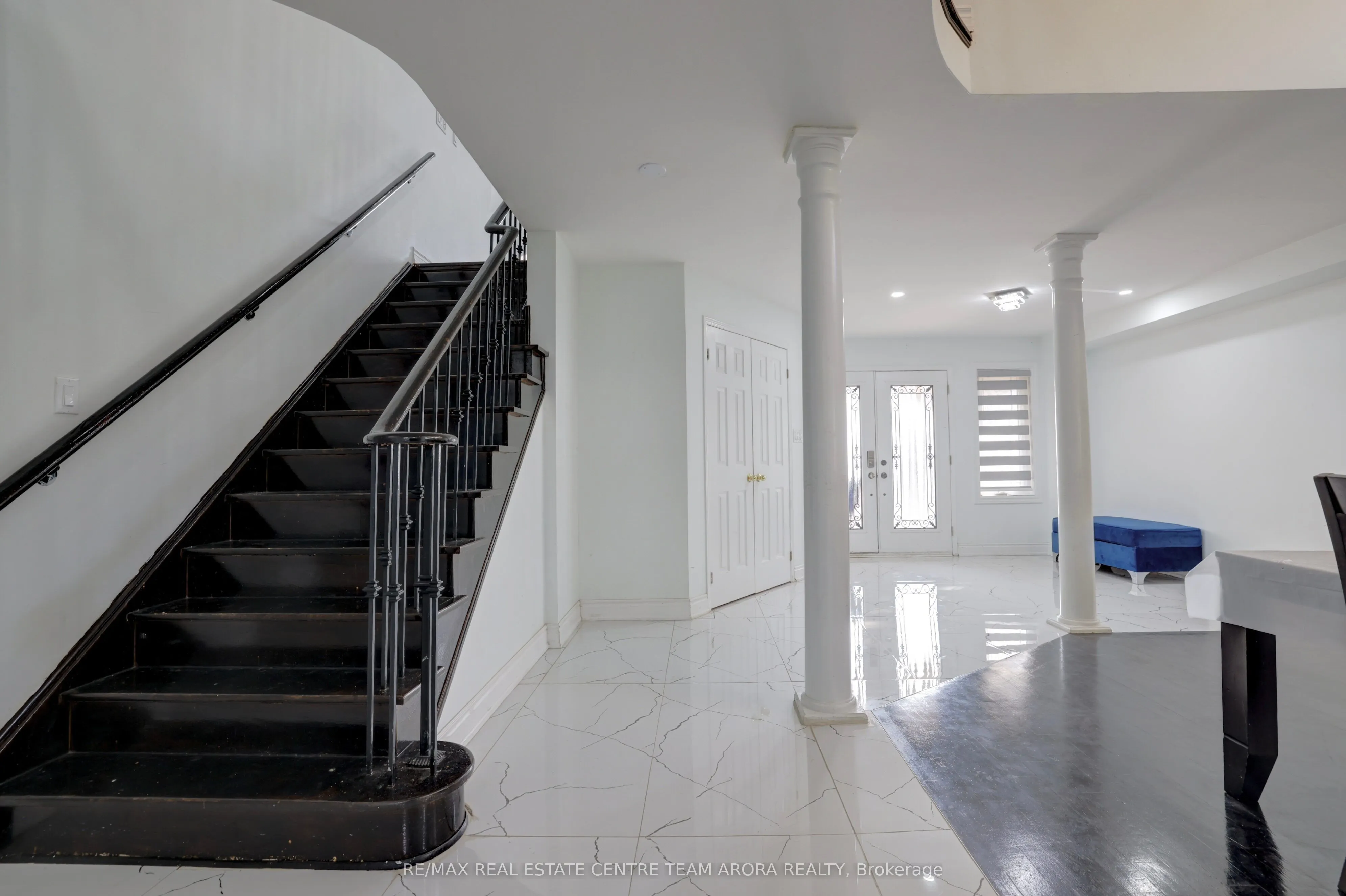 247 Cresthaven Road