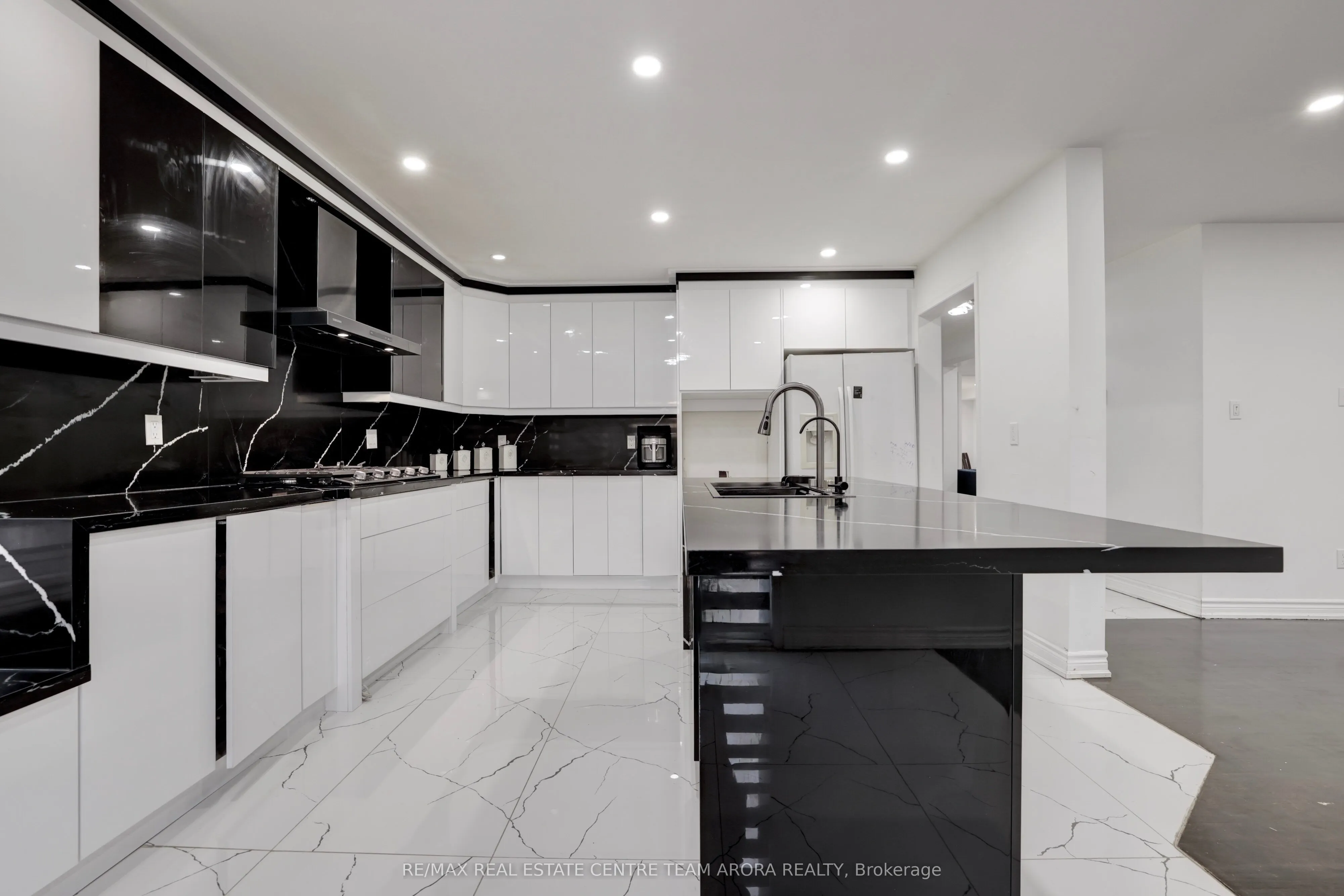 247 Cresthaven Road
