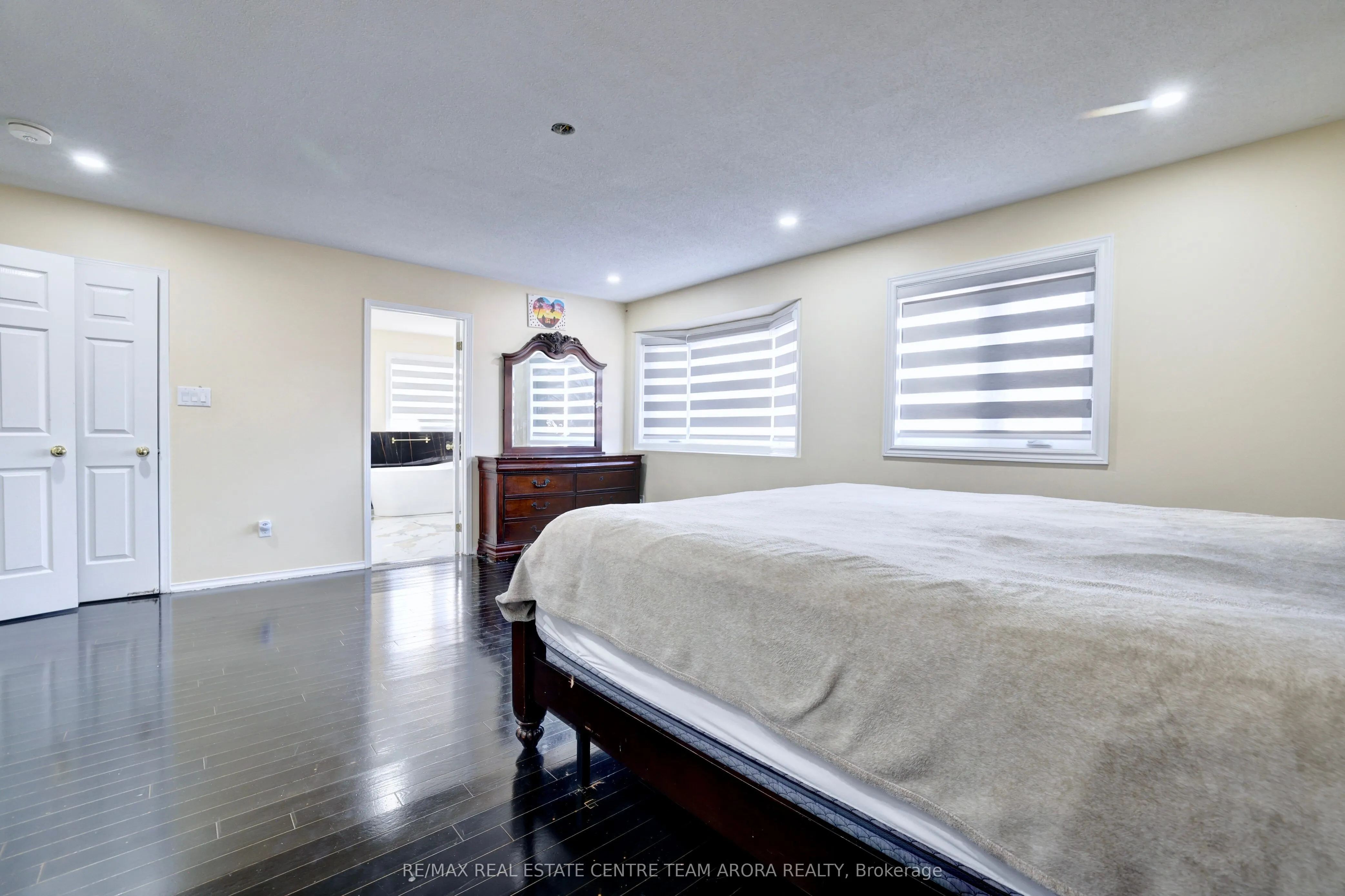 247 Cresthaven Road