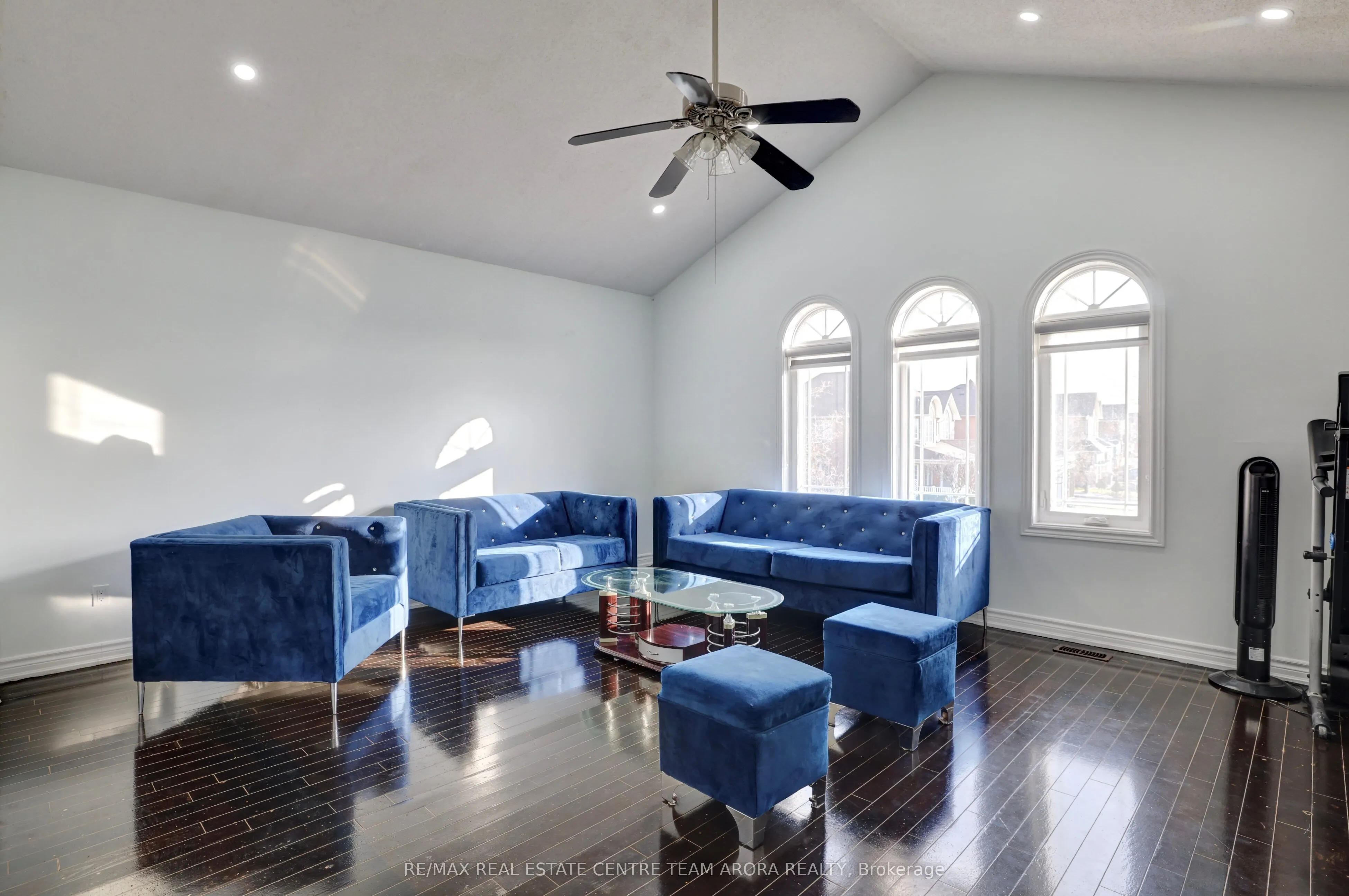 247 Cresthaven Road
