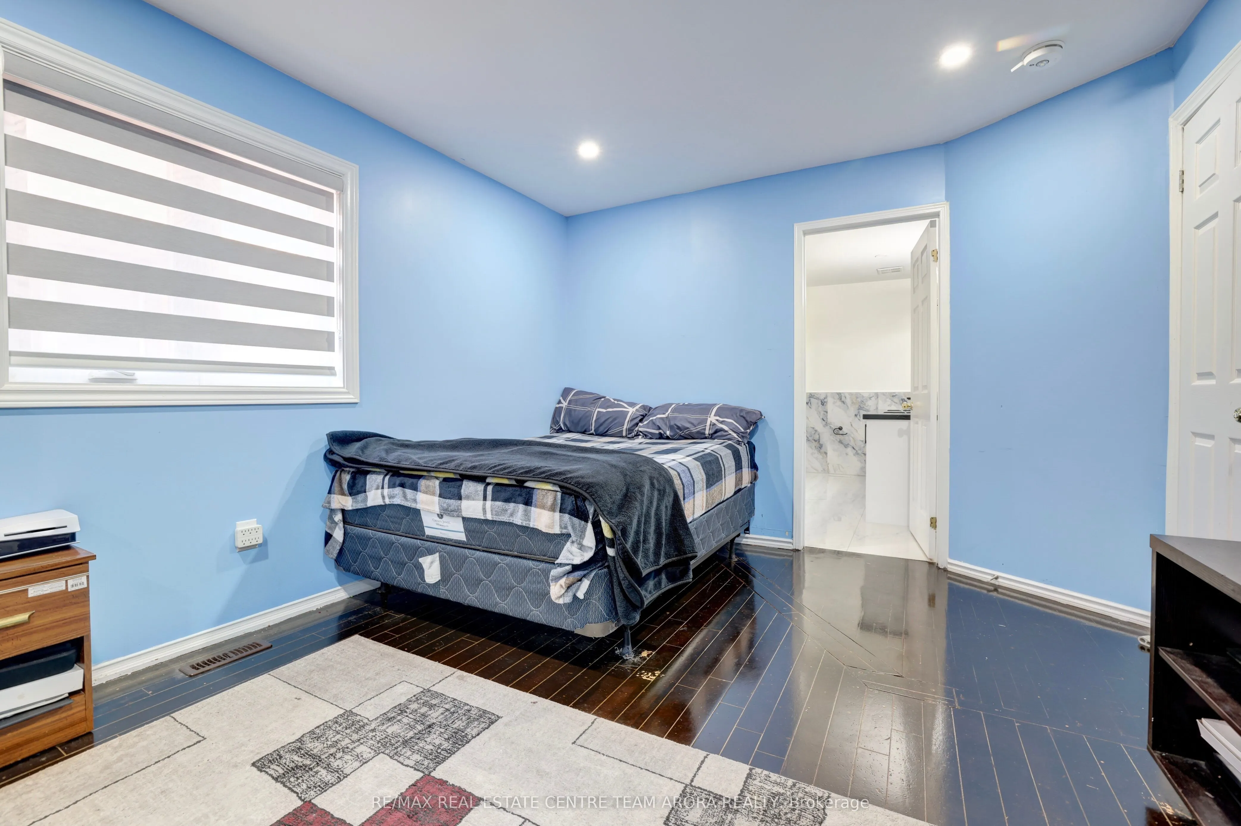 247 Cresthaven Road