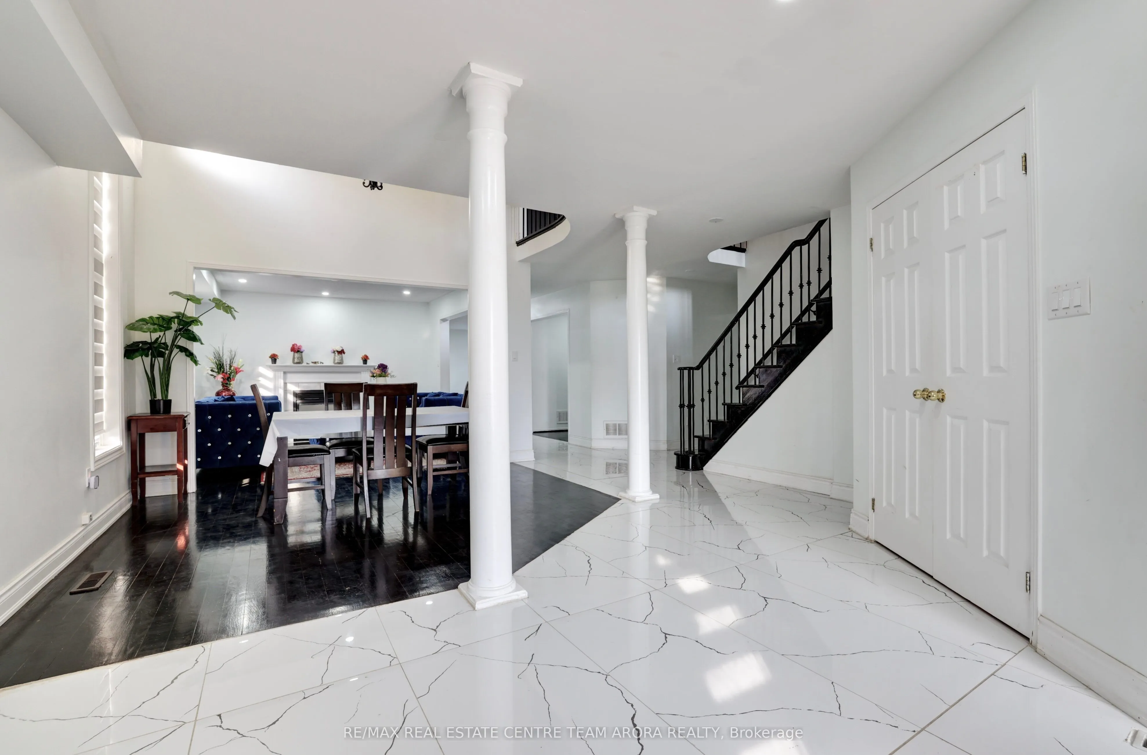 247 Cresthaven Road