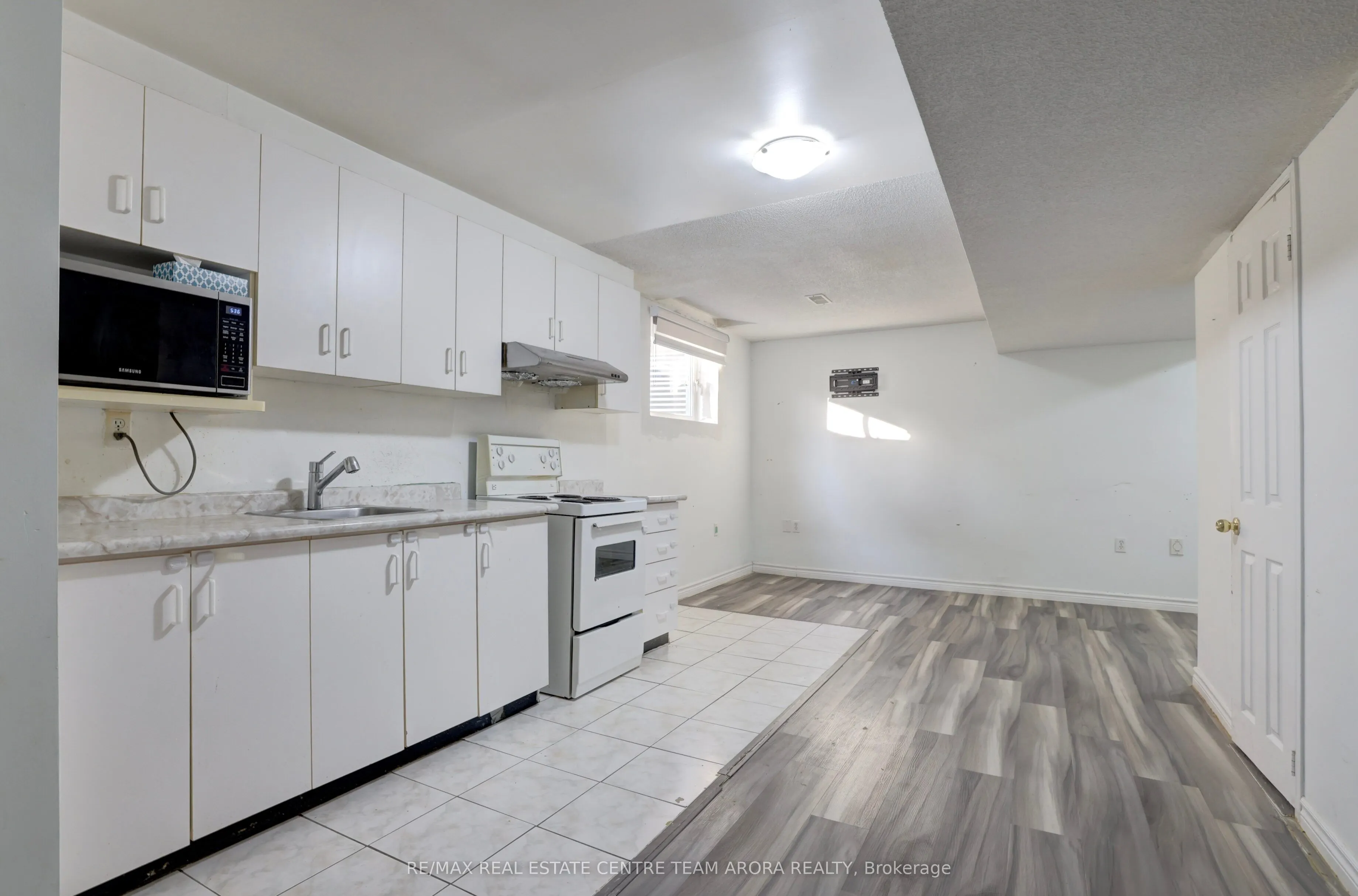 247 Cresthaven Road