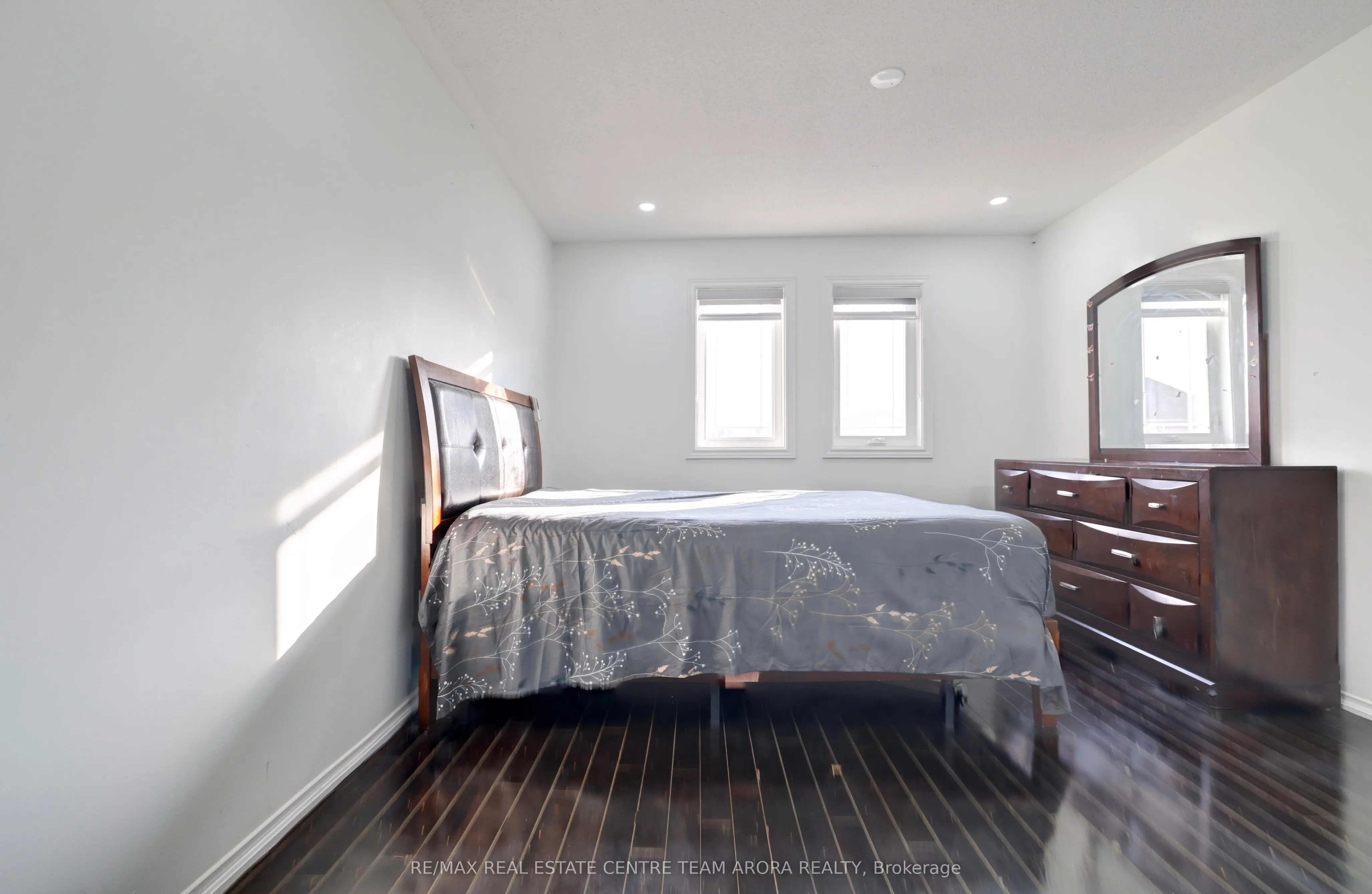 247 Cresthaven Road
