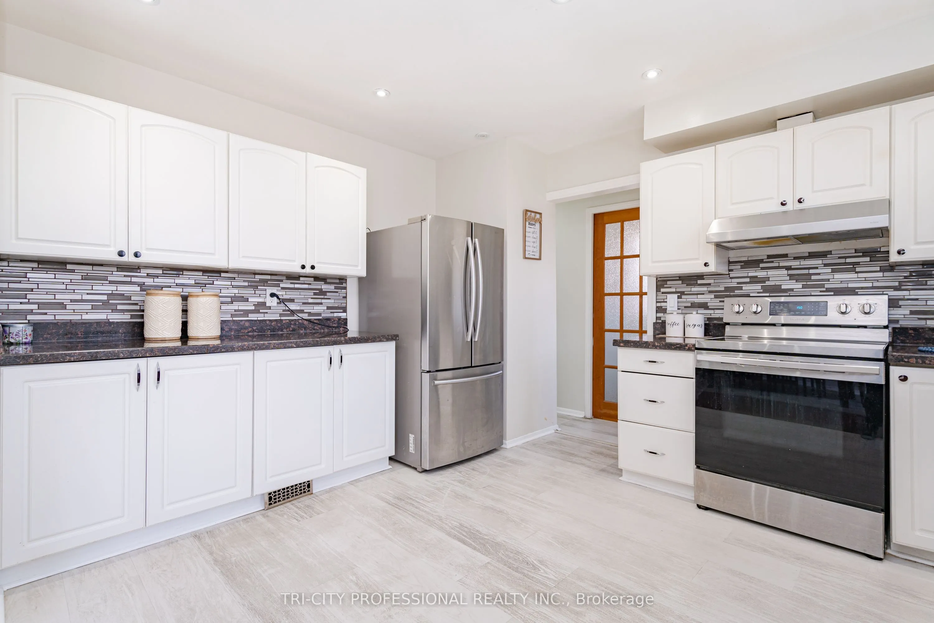 111 Dearbourne Boulevard