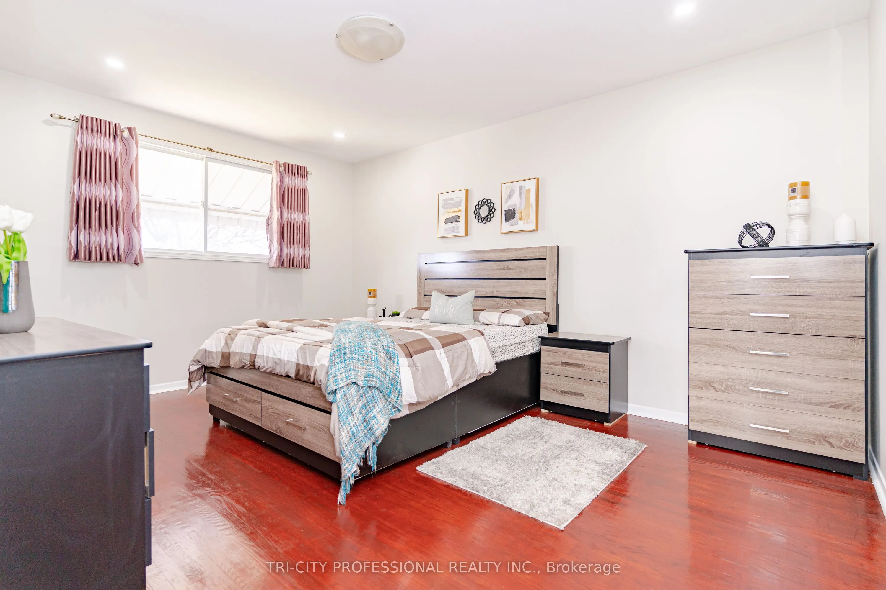 111 Dearbourne Boulevard