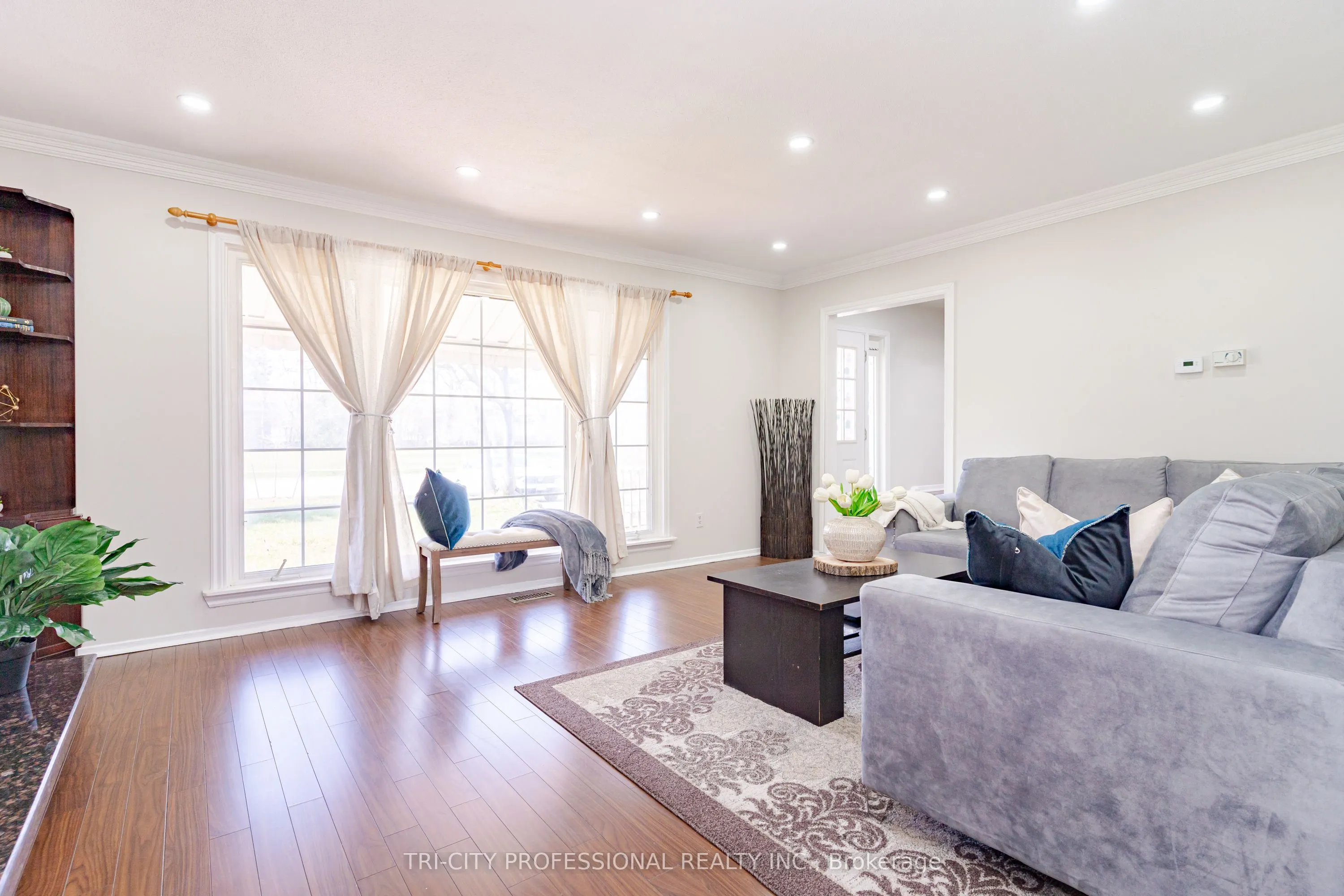 111 Dearbourne Boulevard