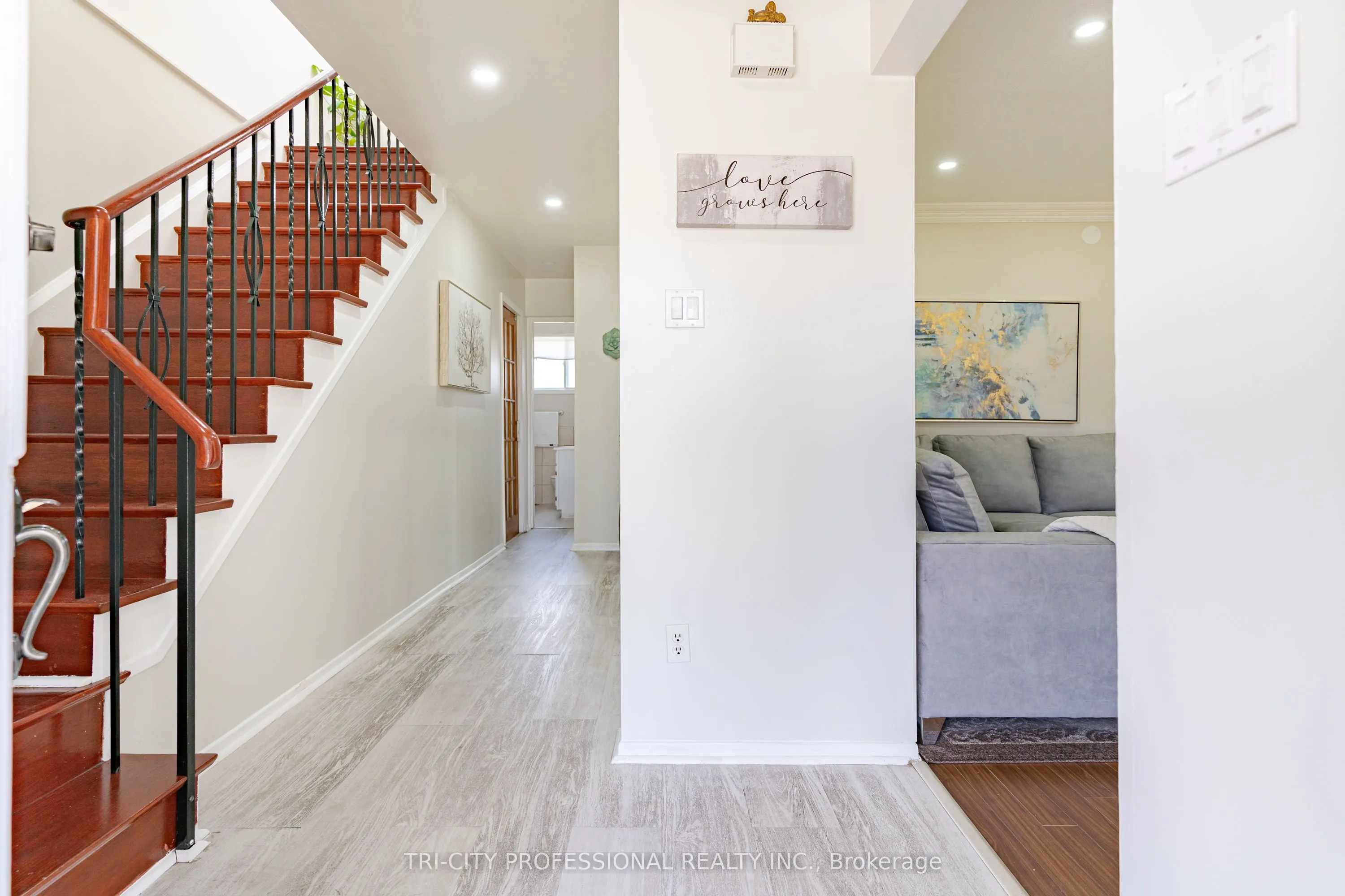 111 Dearbourne Boulevard