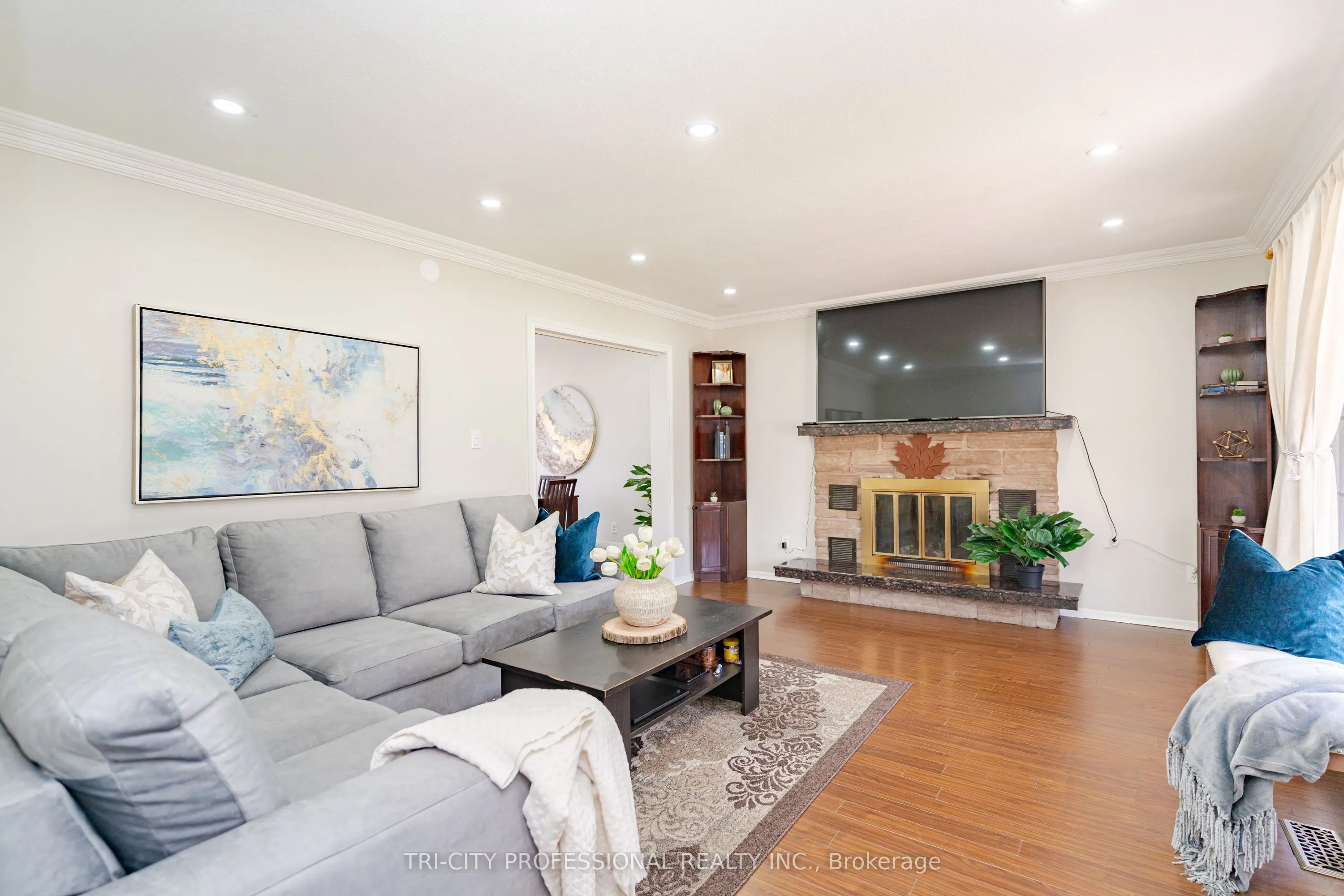 111 Dearbourne Boulevard