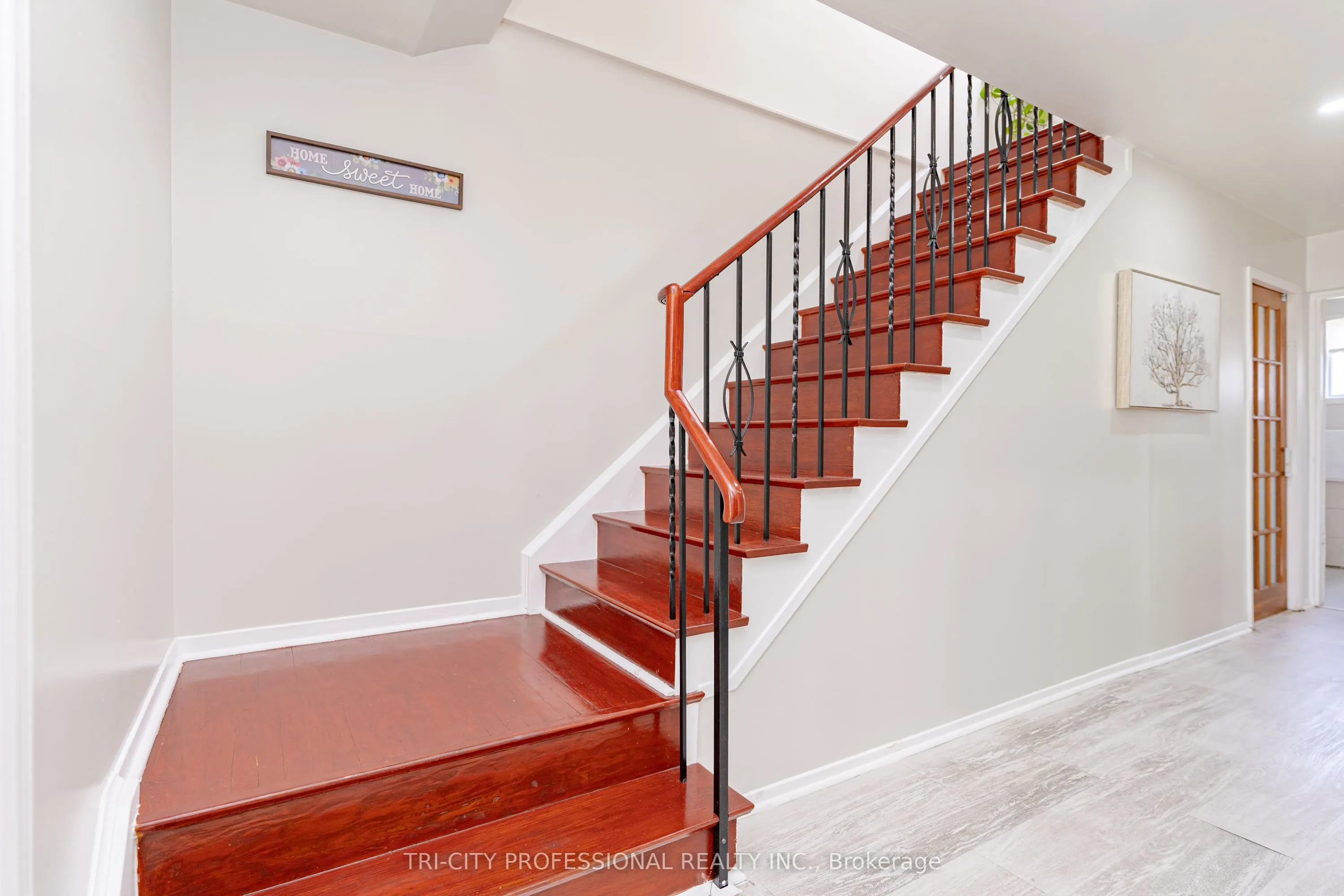 111 Dearbourne Boulevard