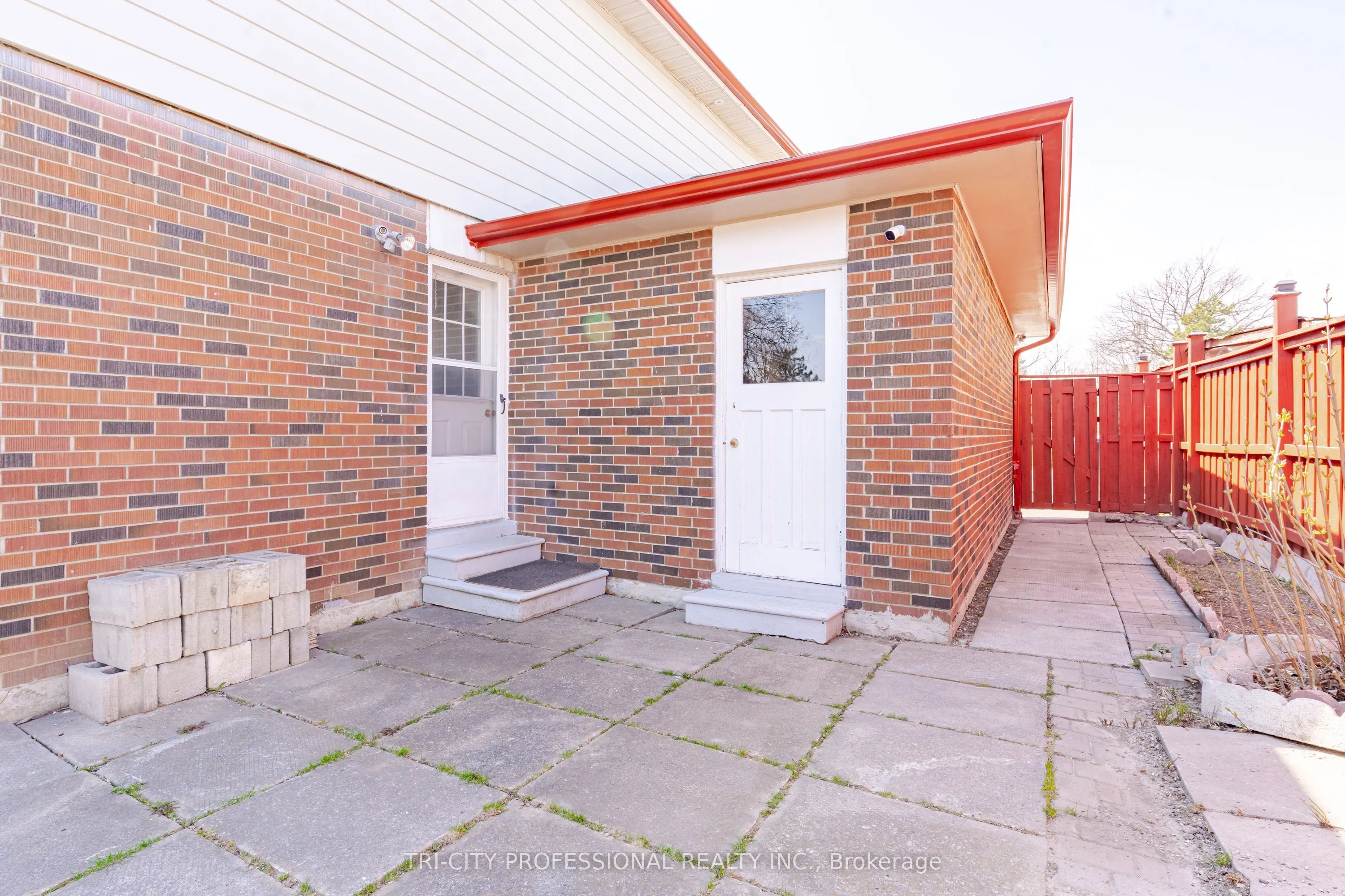 111 Dearbourne Boulevard