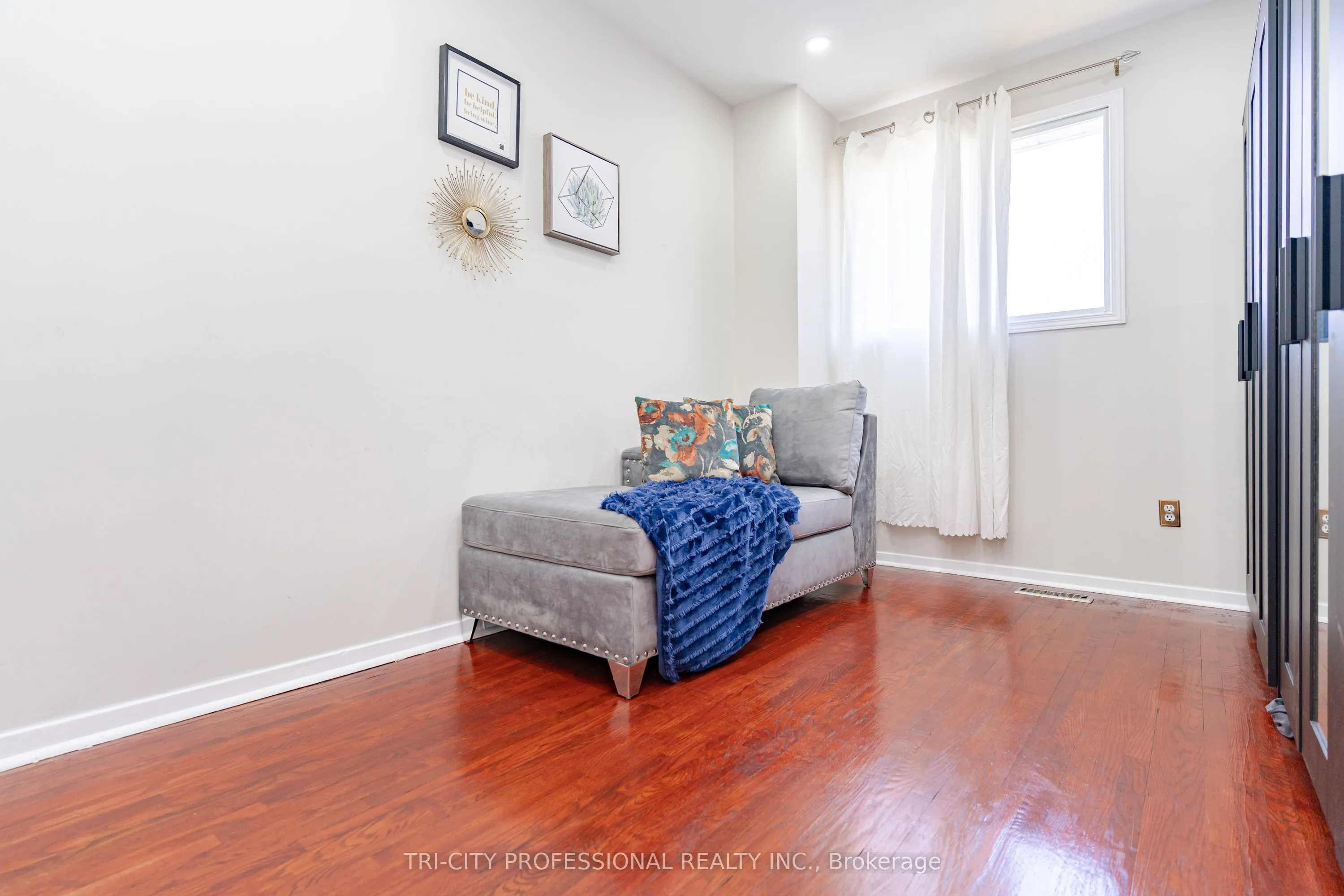 111 Dearbourne Boulevard
