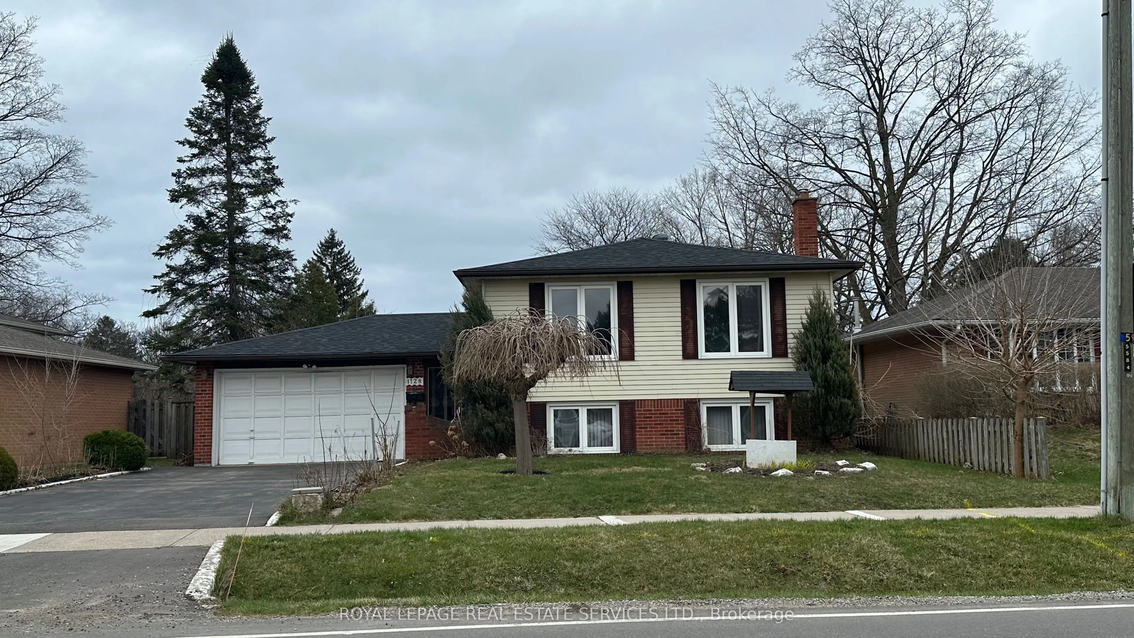 1128 Pinegrove Road