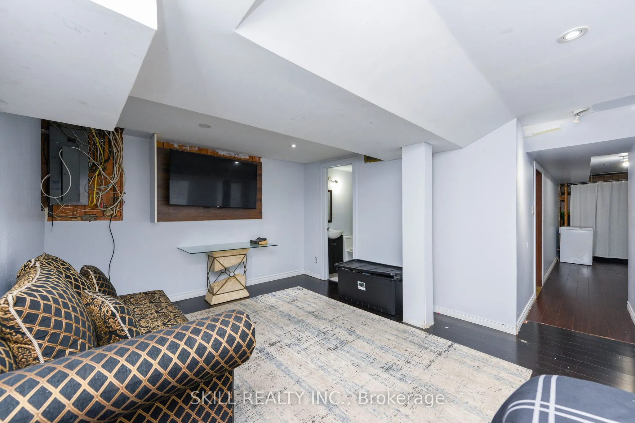 7500 Goreway Drive, #92