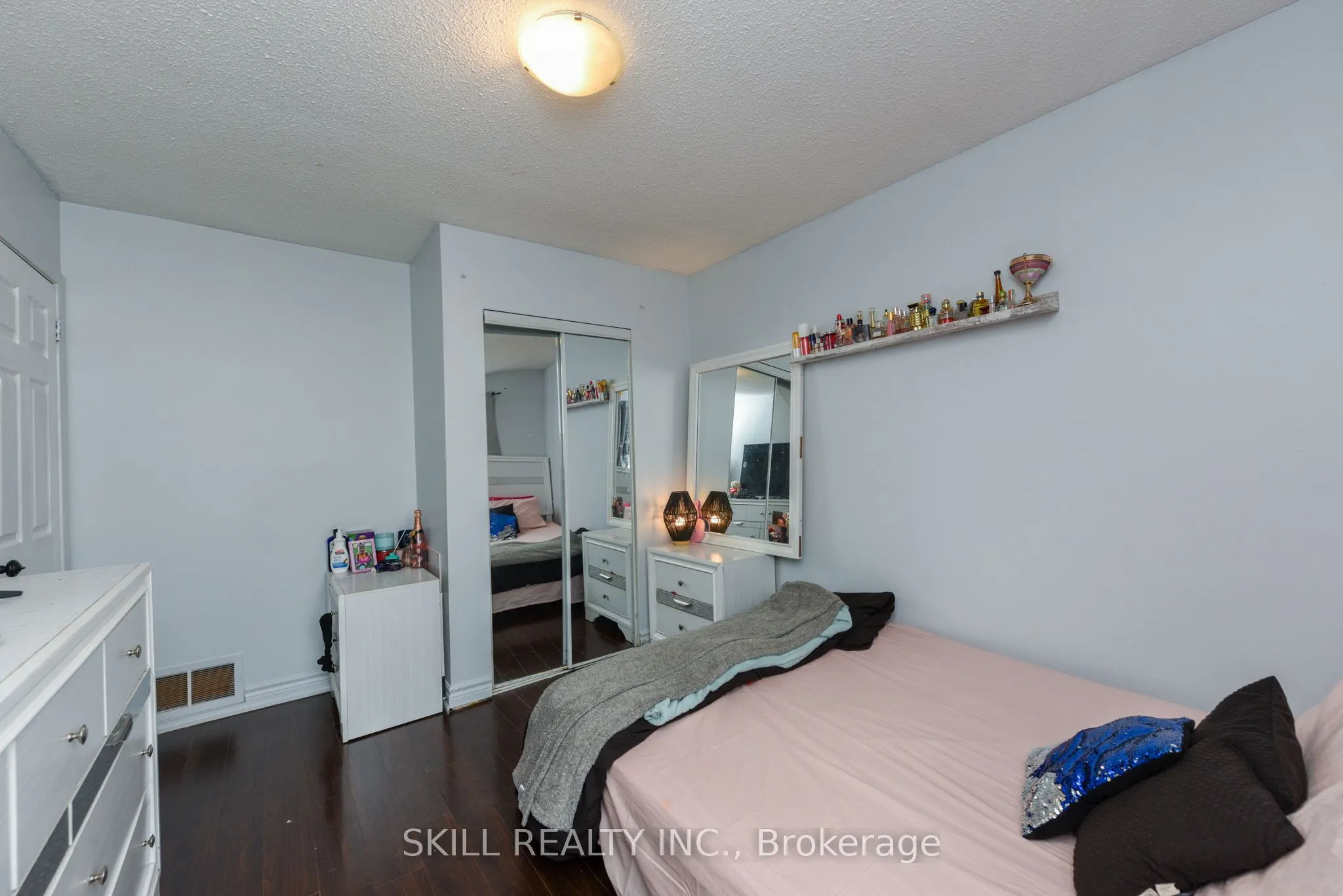 7500 Goreway Drive, #92