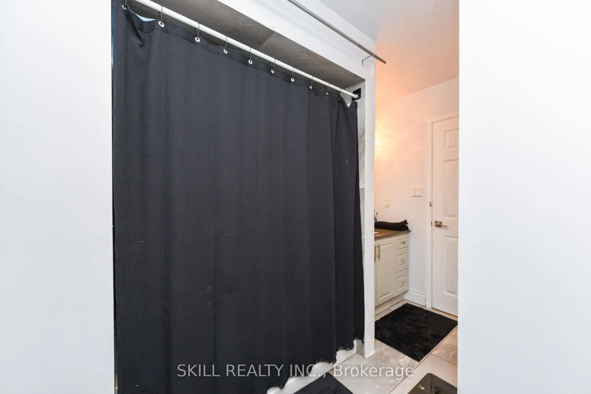7500 Goreway Drive, #92