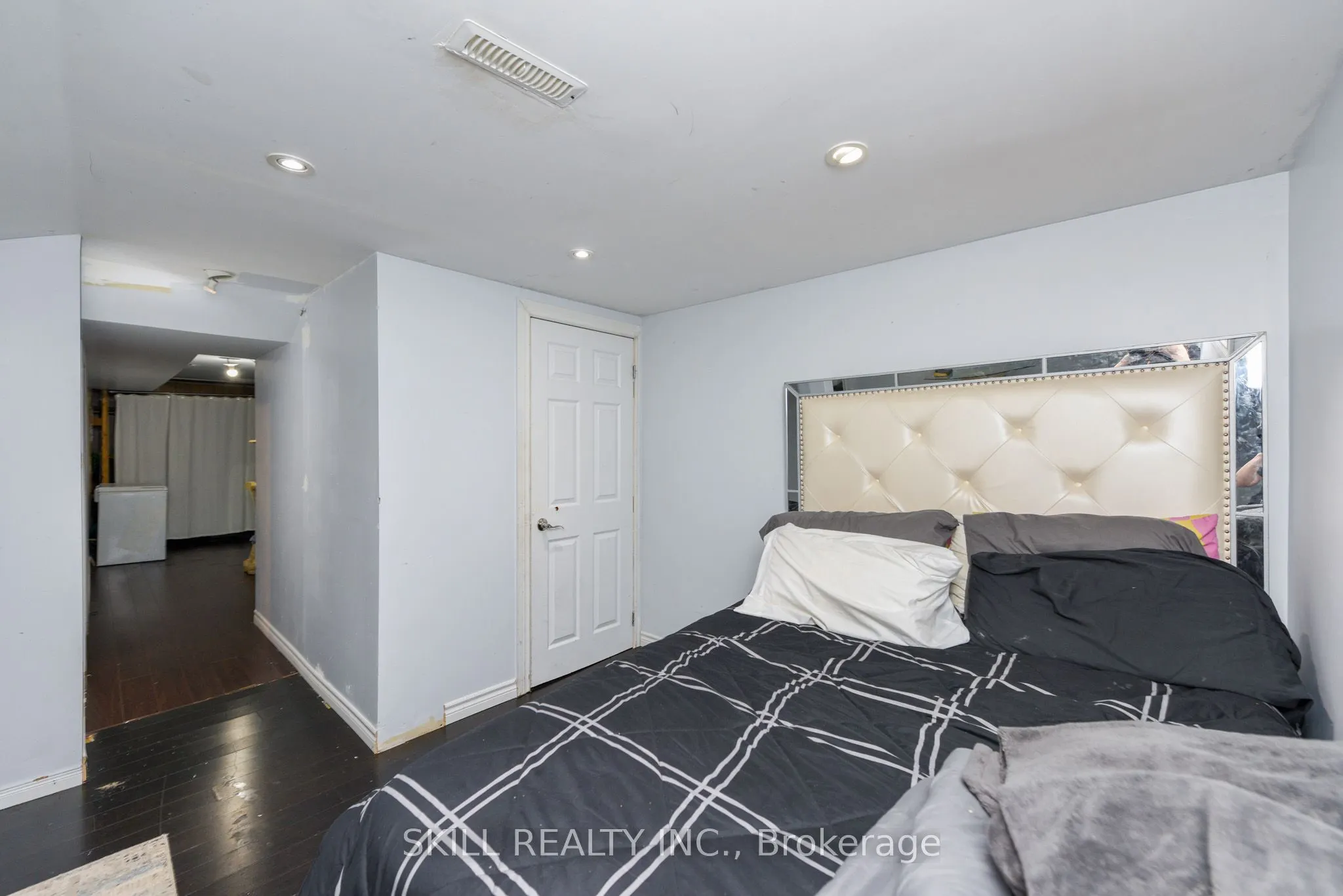 7500 Goreway Drive, #92