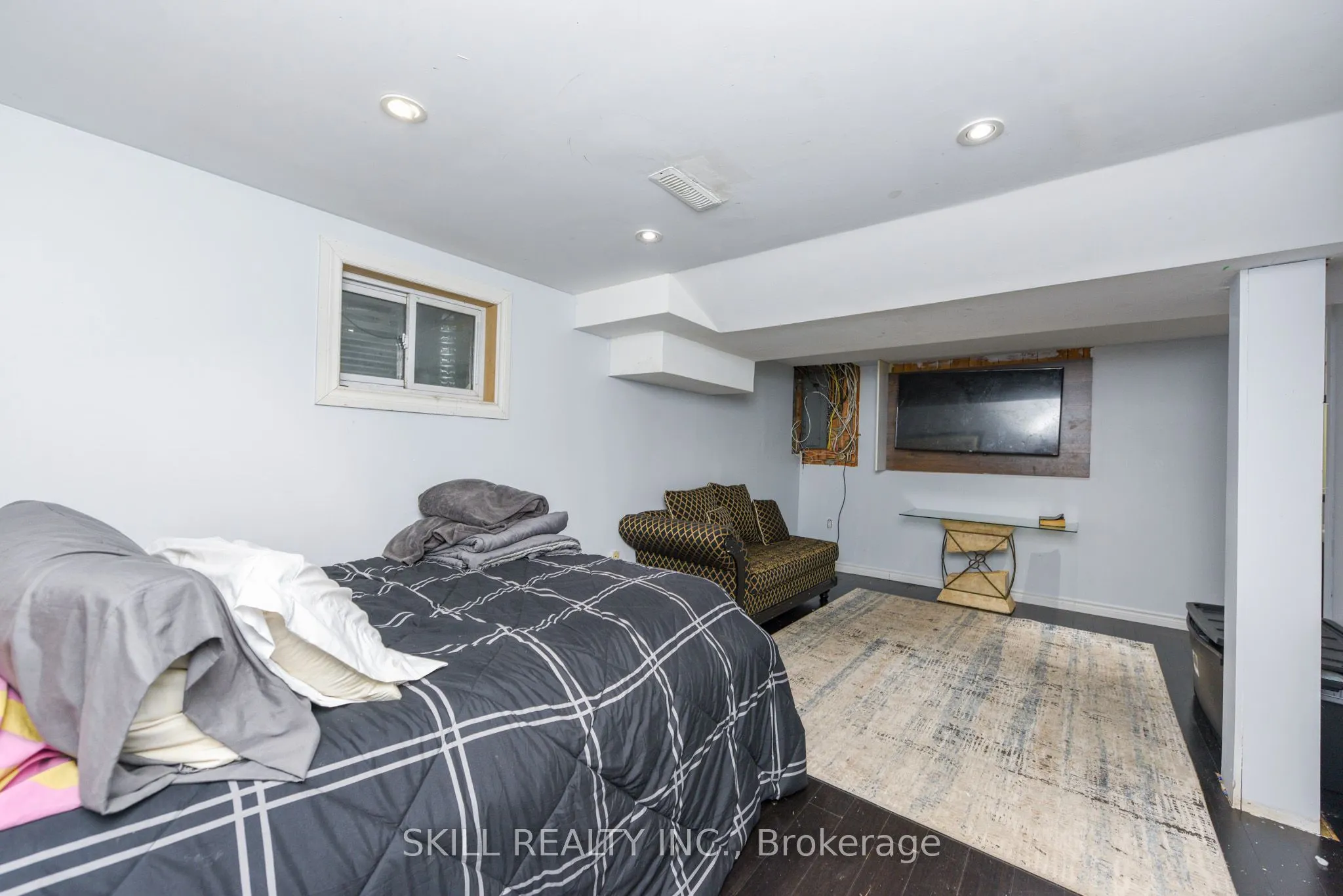 7500 Goreway Drive, #92