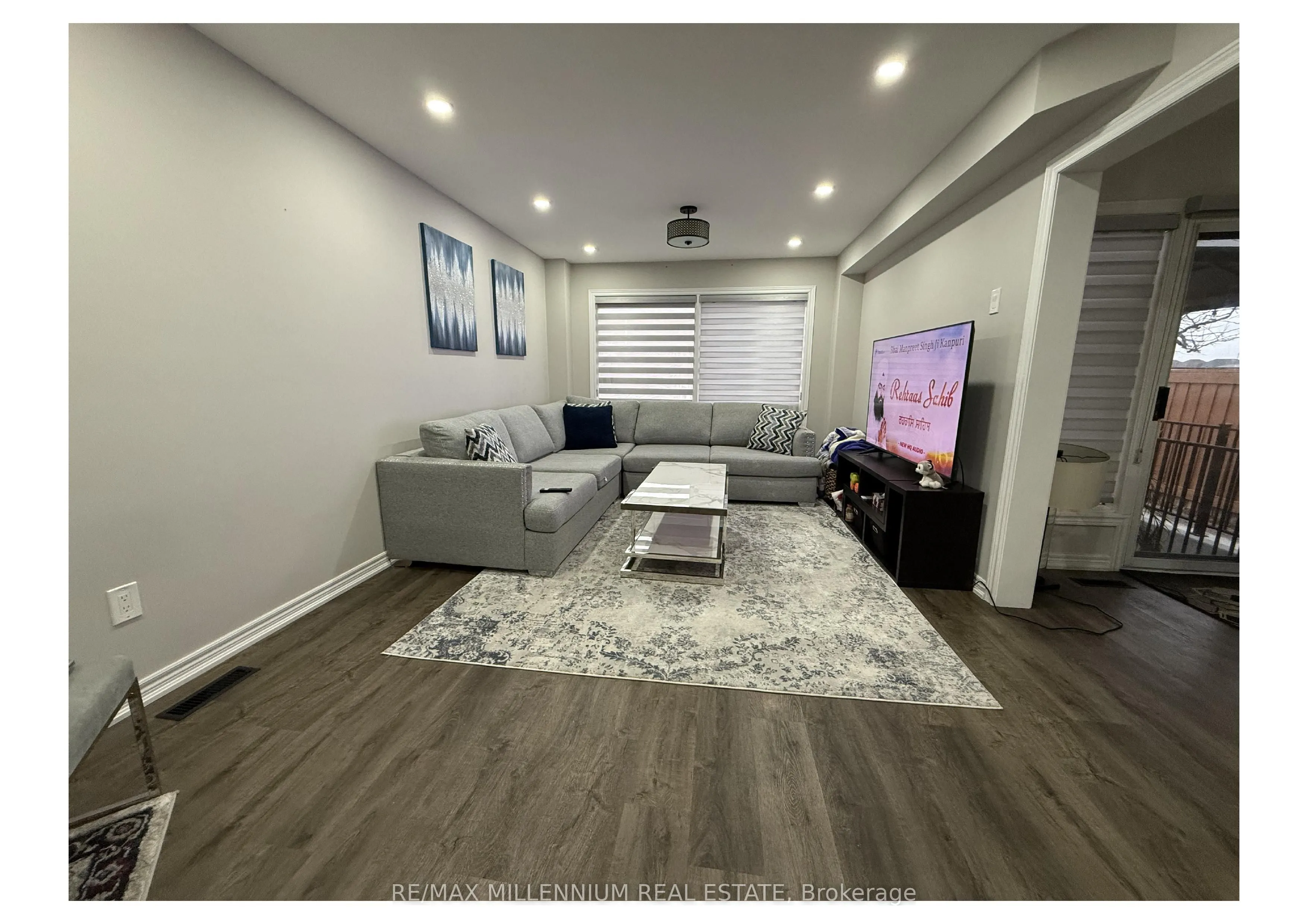 77 Emily Carr Crescent