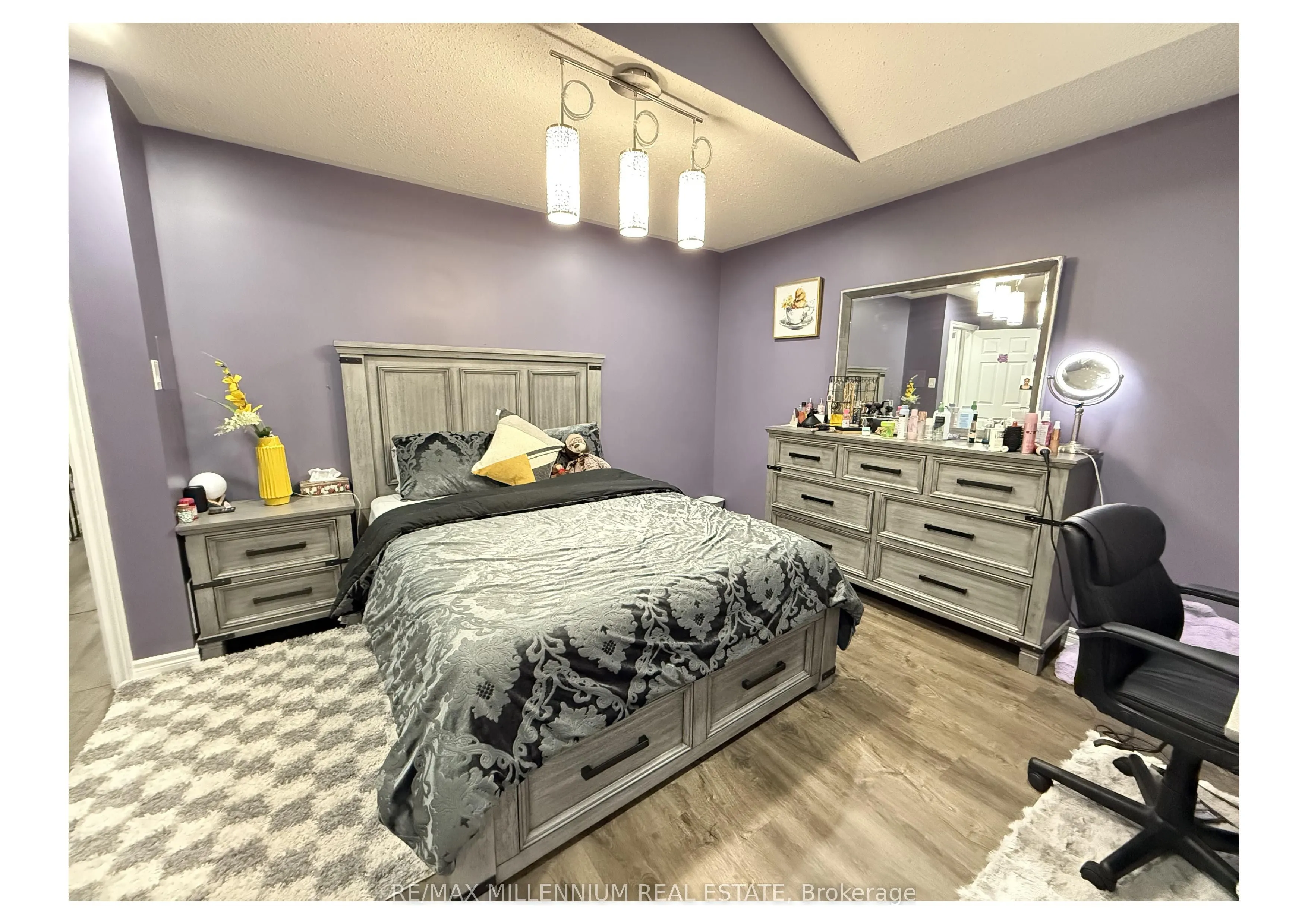 77 Emily Carr Crescent