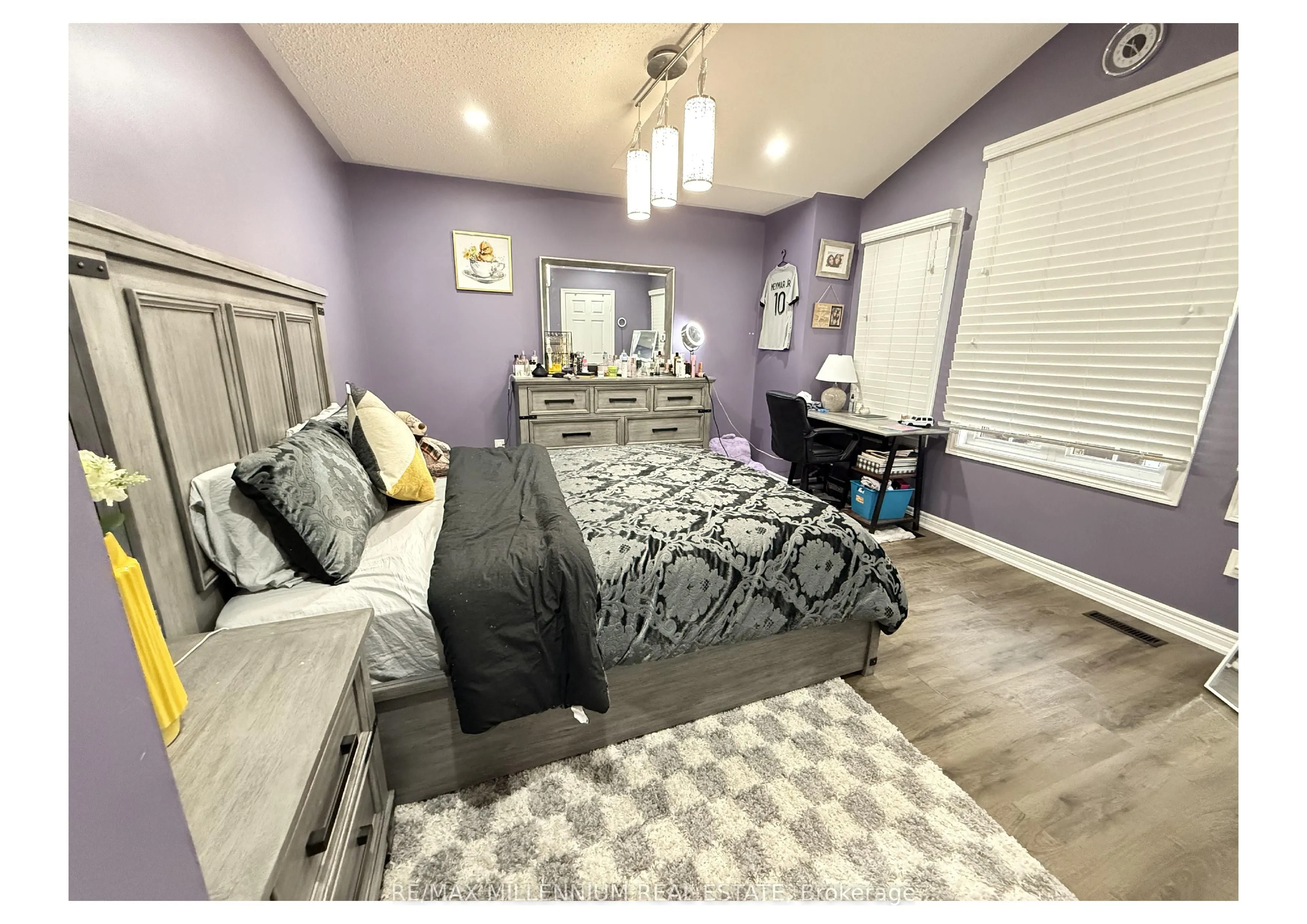 77 Emily Carr Crescent