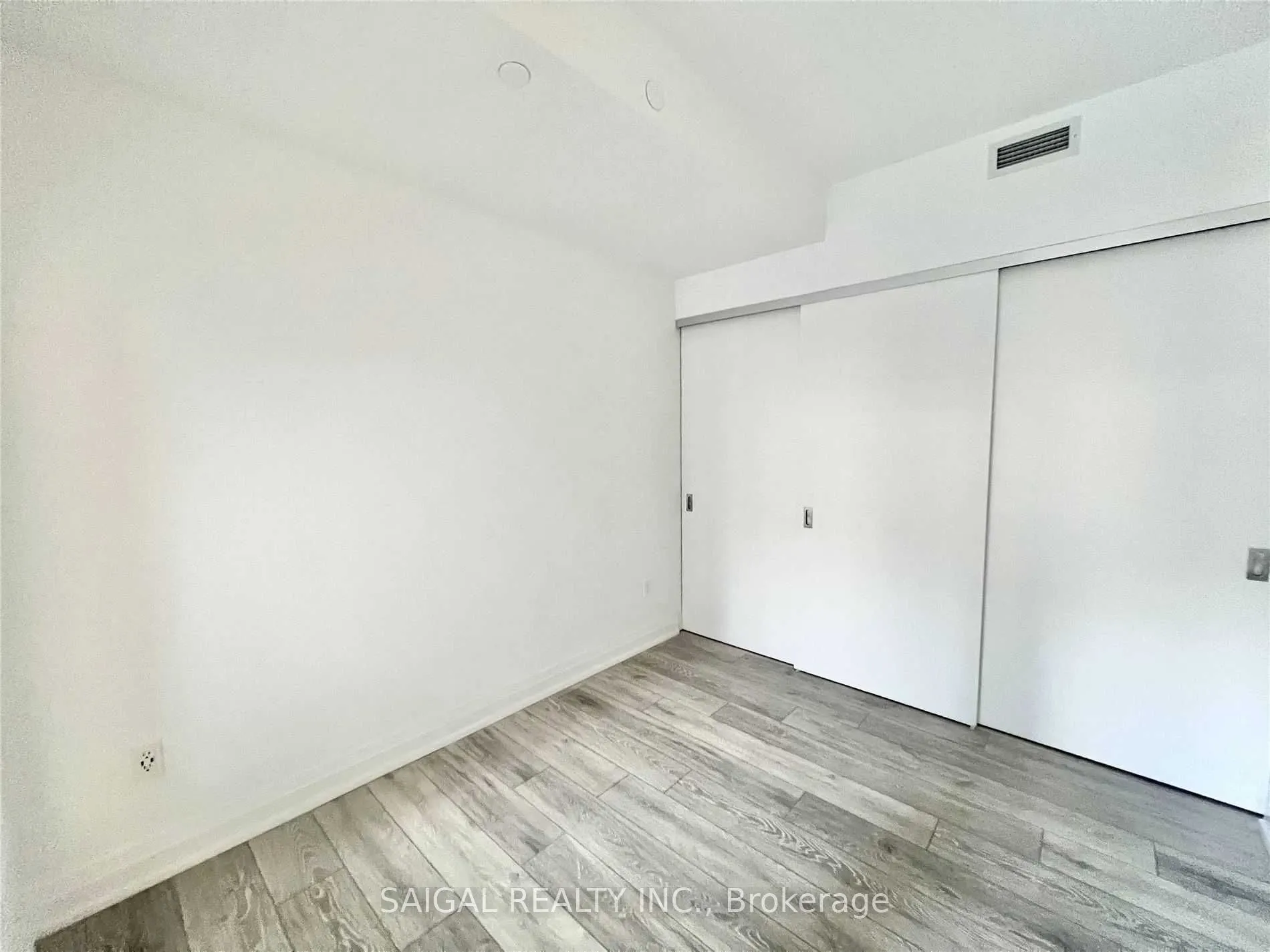 21 Park Street E, #601