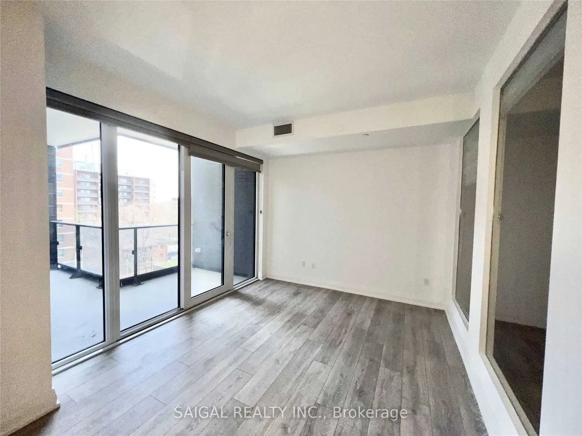 21 Park Street E, #601
