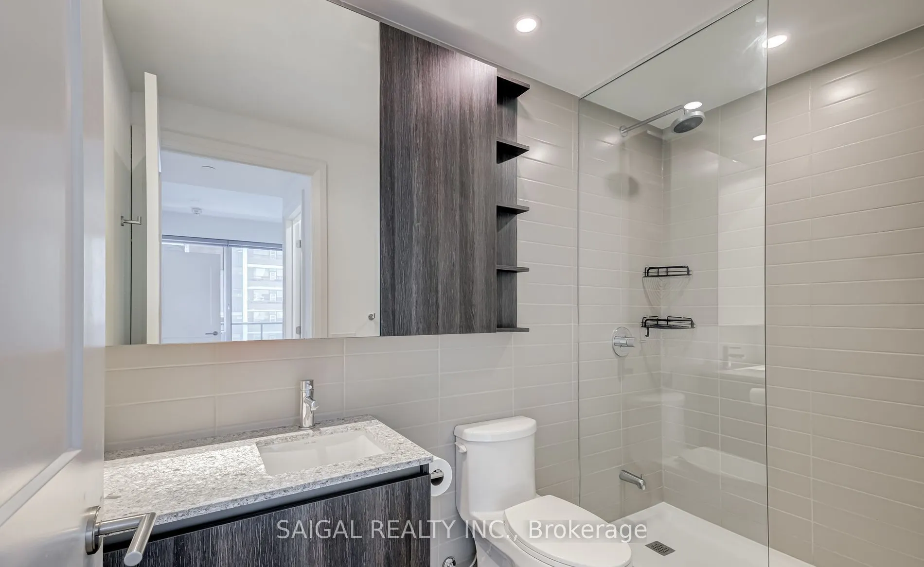 21 Park Street E, #601