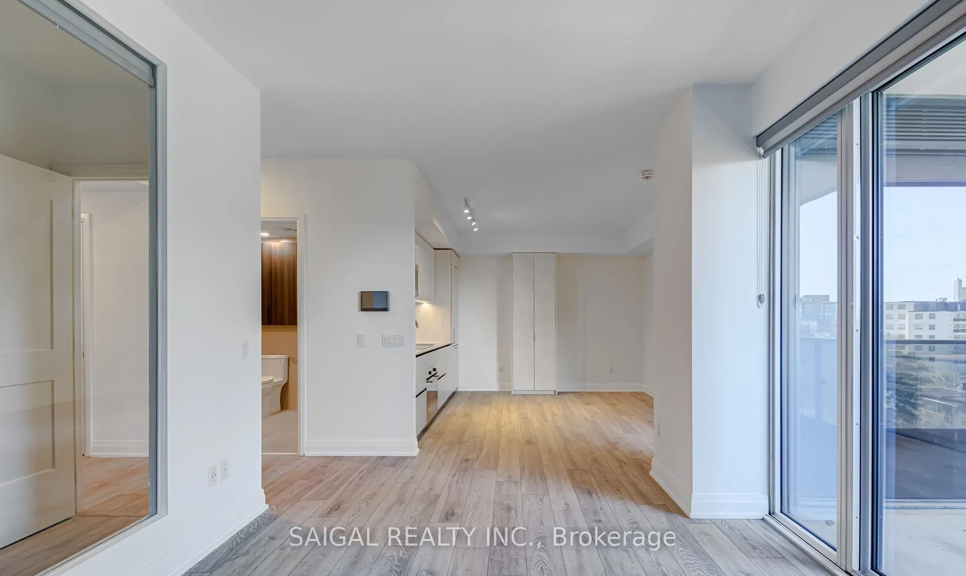 21 Park Street E, #601