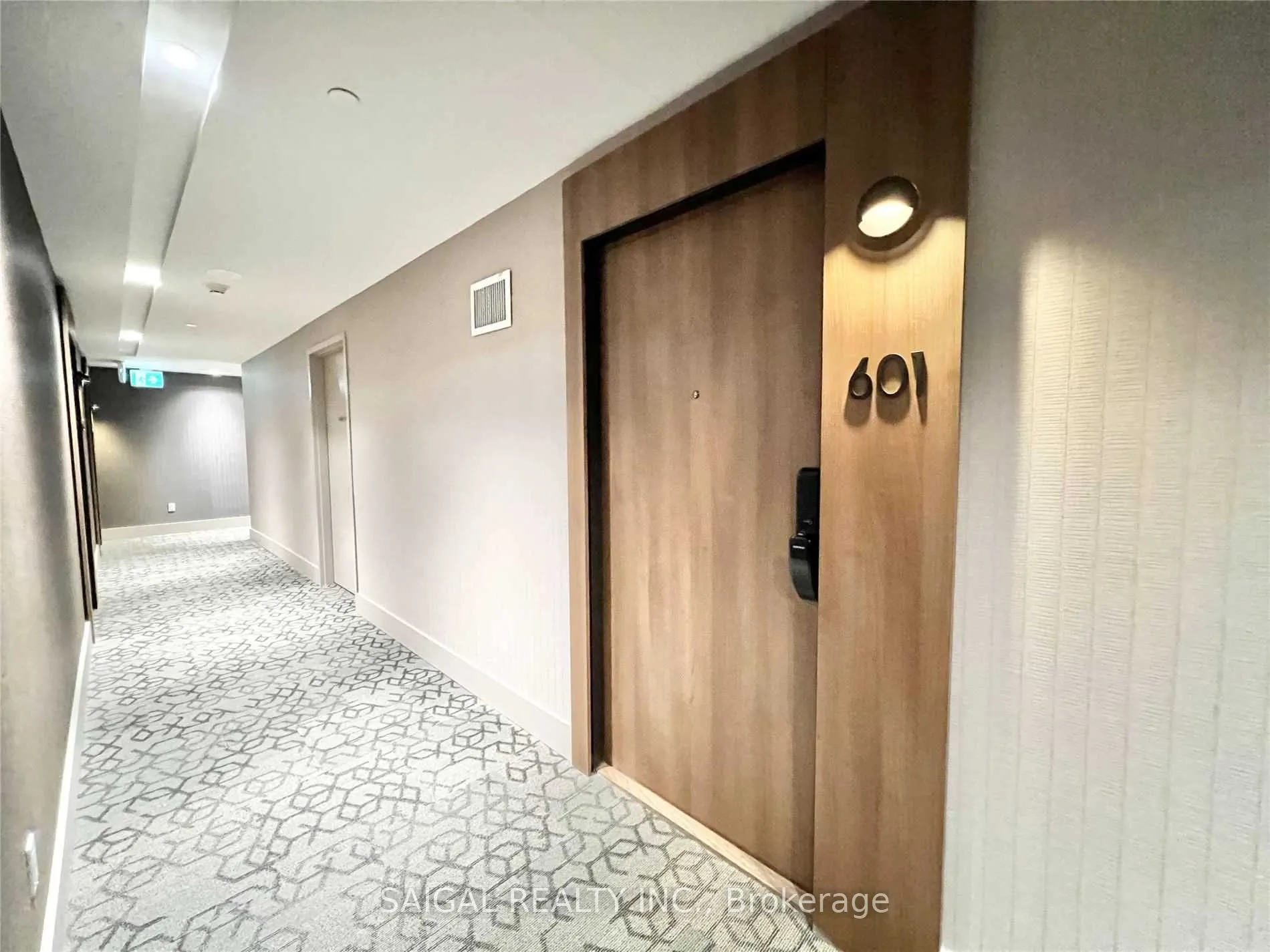 21 Park Street E, #601