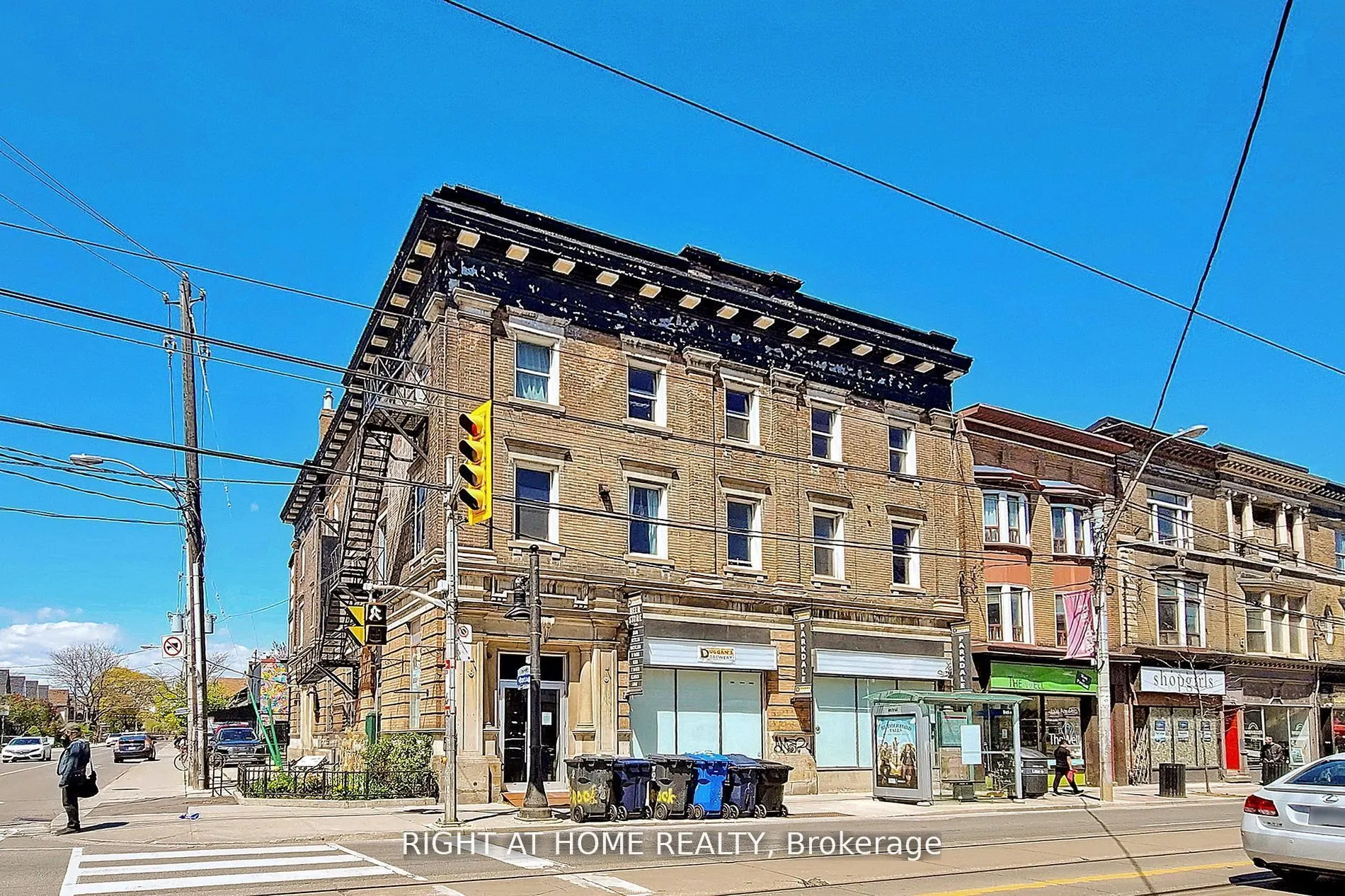 1346 Queen Street W