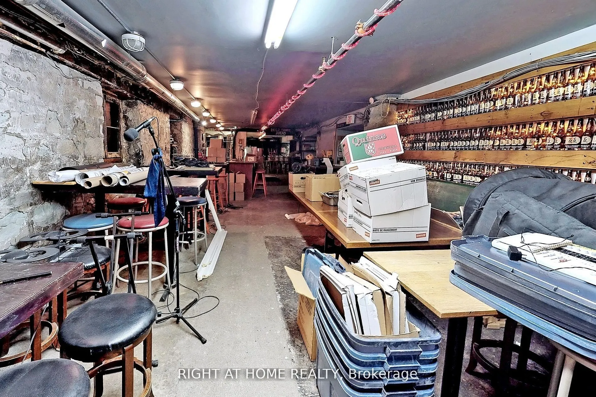 1346 Queen Street W