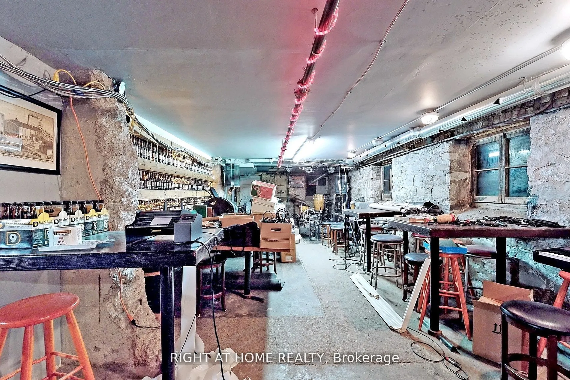 1346 Queen Street W