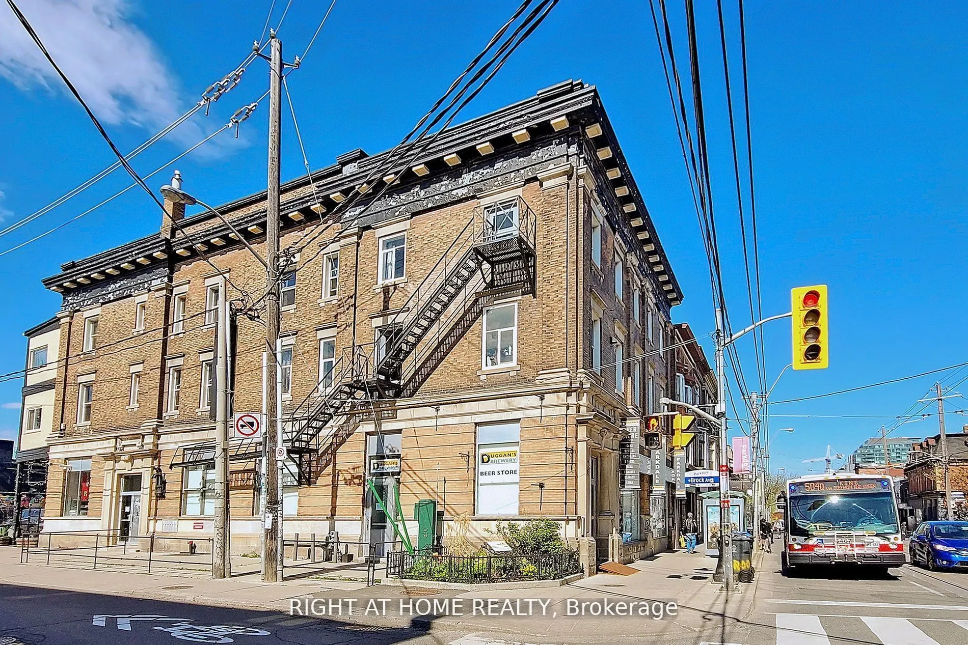 1346 Queen Street W