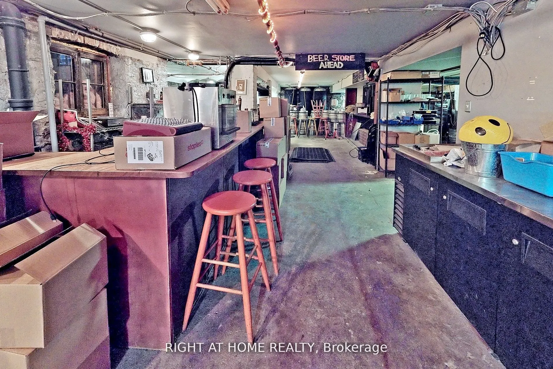 1346 Queen Street W