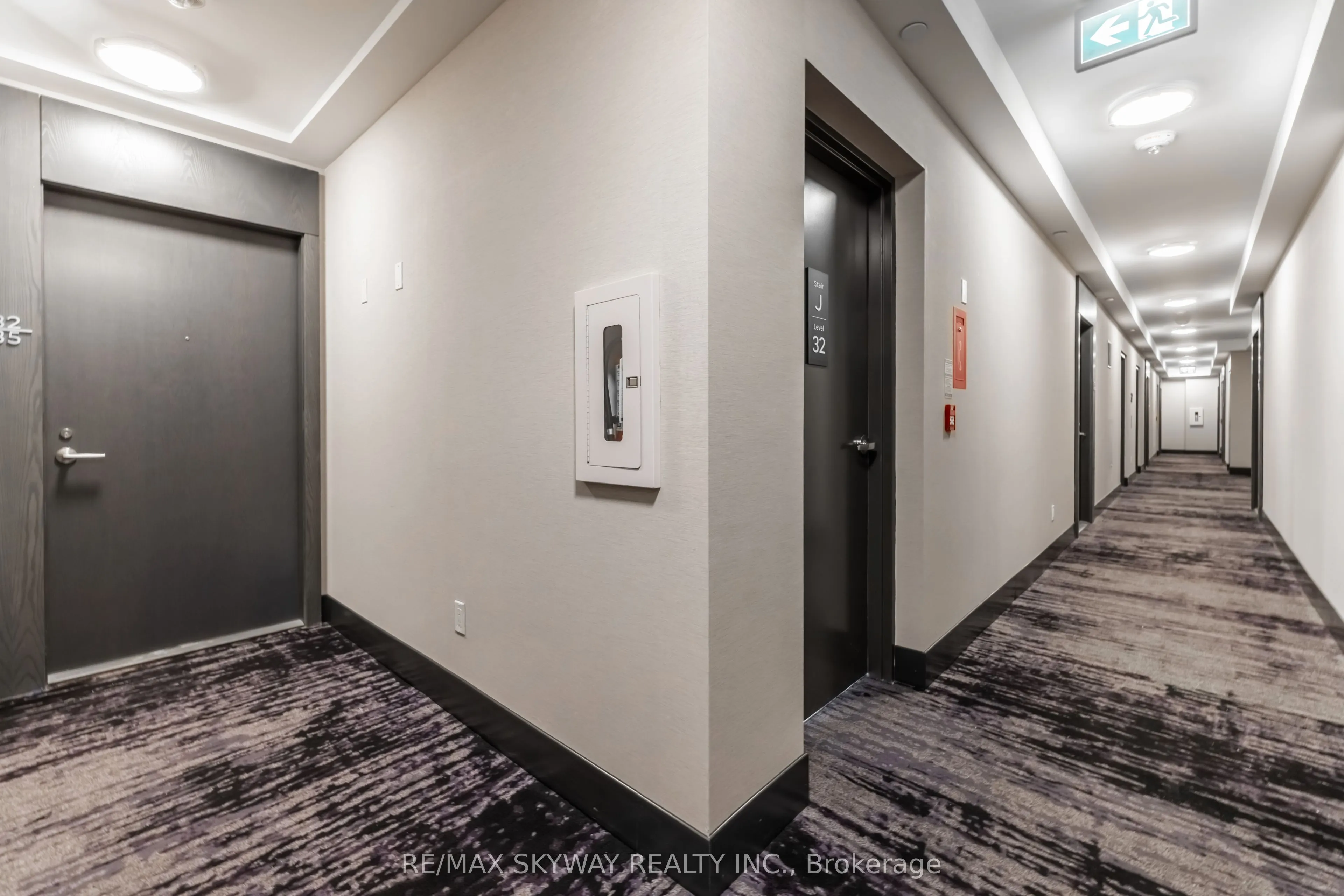 5 Mabelle Avenue W, #3233