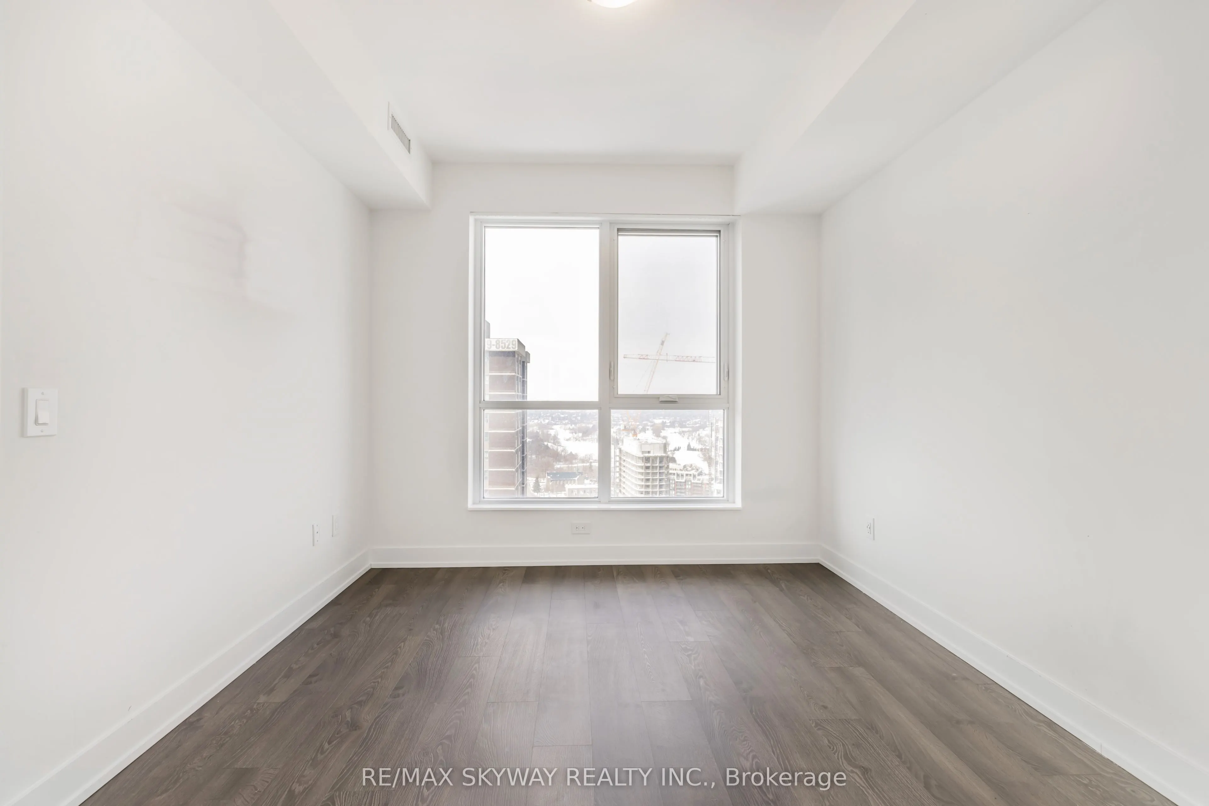 5 Mabelle Avenue W, #3233