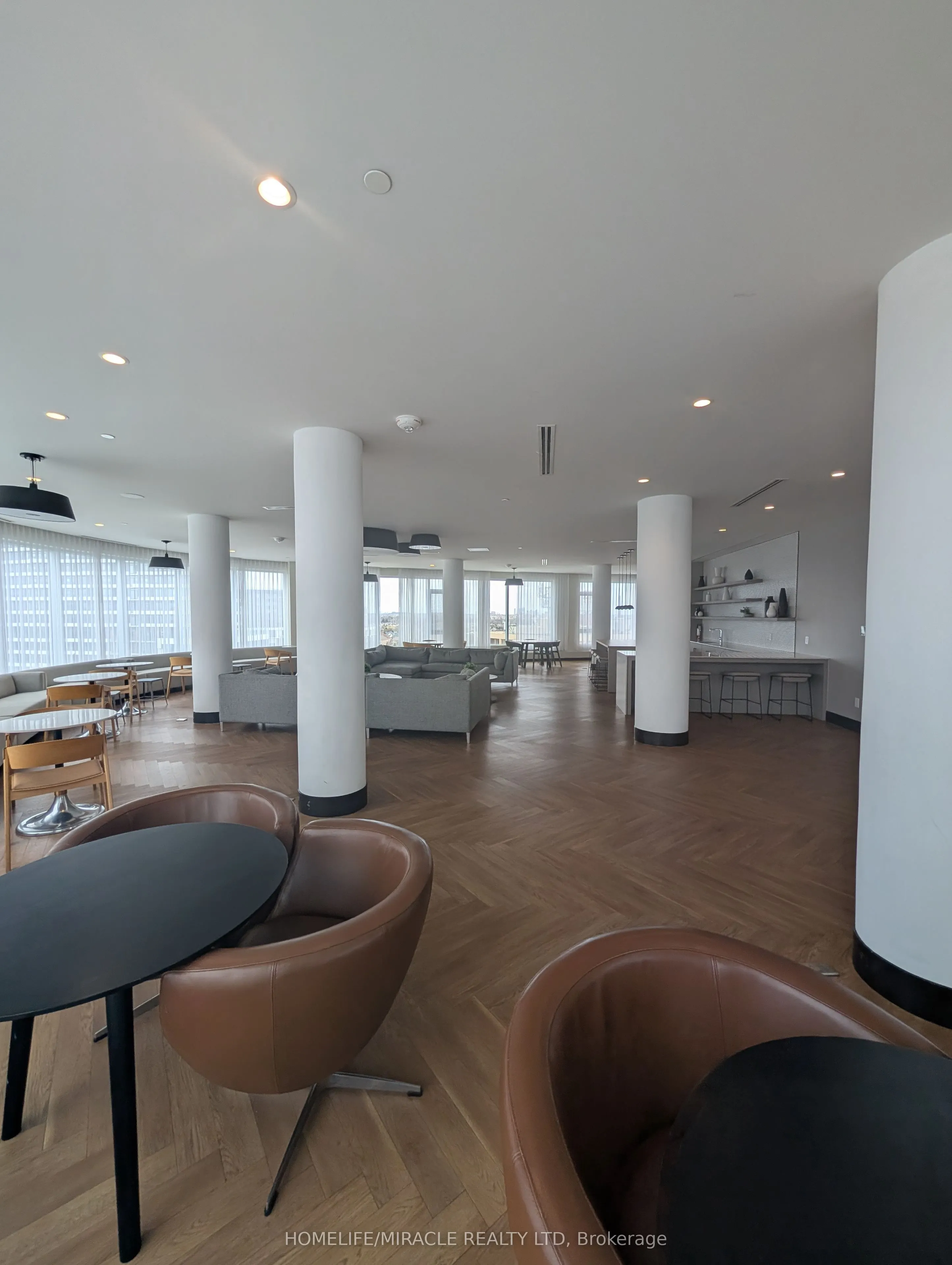 2520 Eglinton Avenue W, #1611