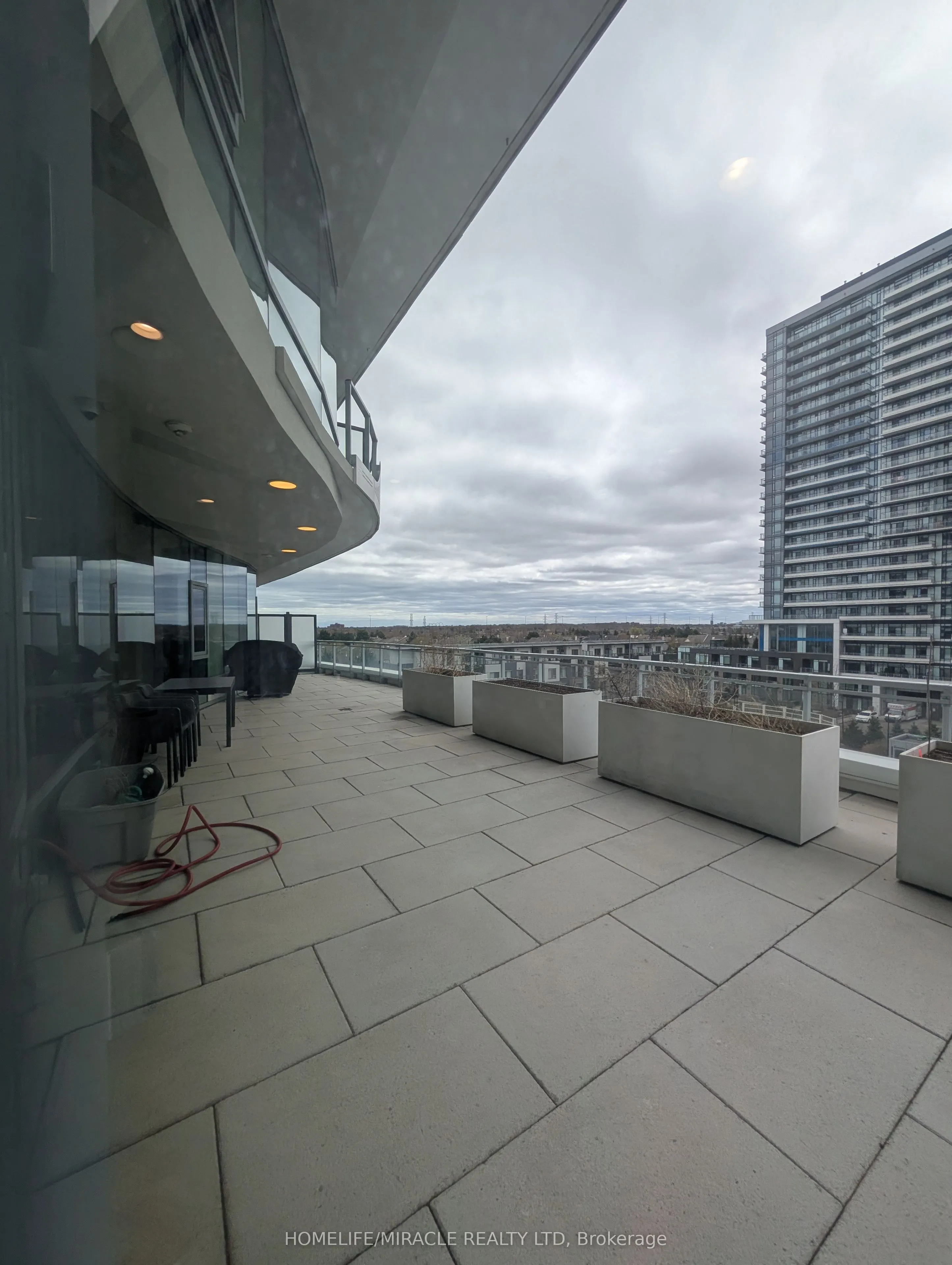 2520 Eglinton Avenue W, #1611