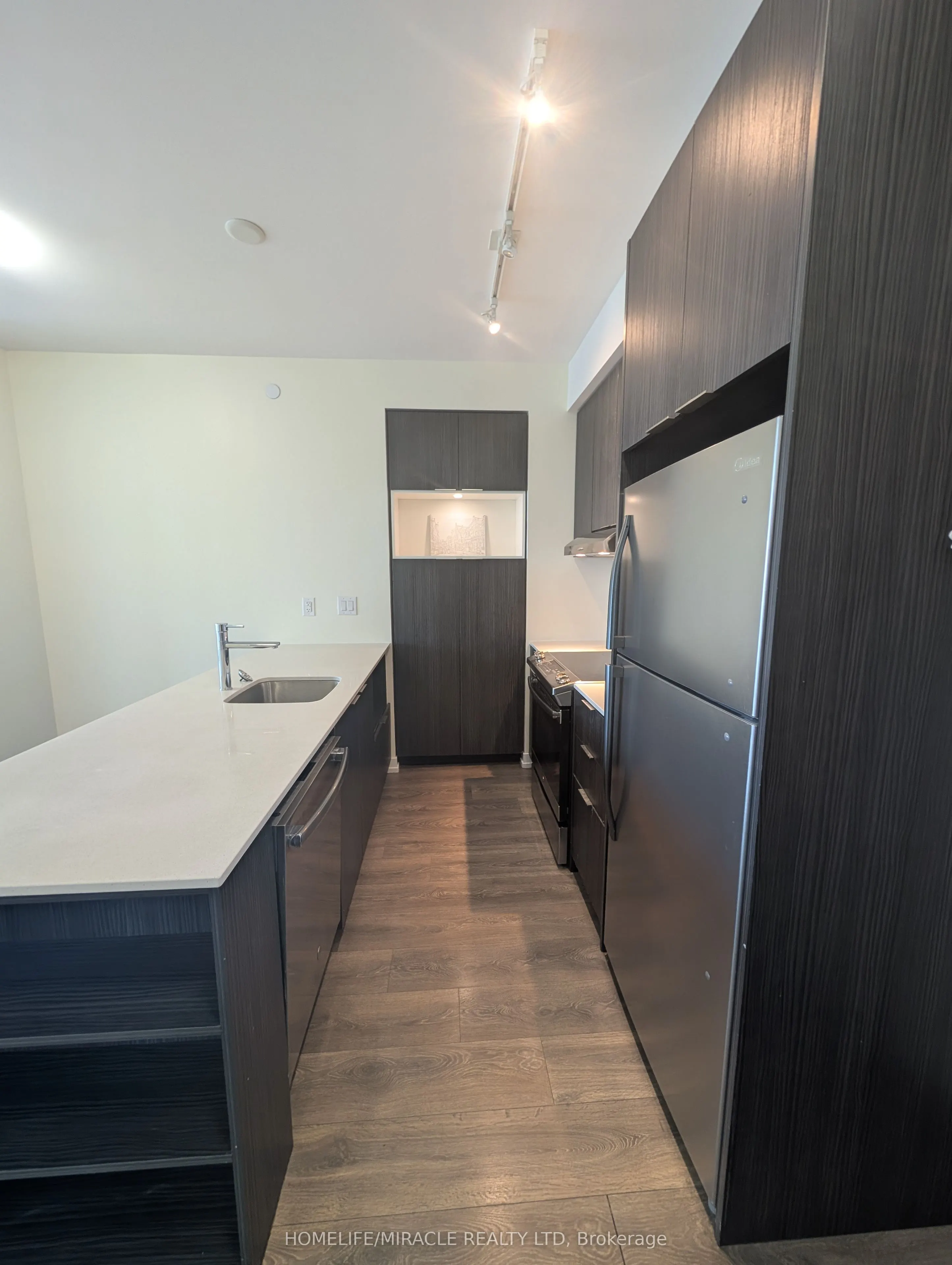 2520 Eglinton Avenue W, #1611