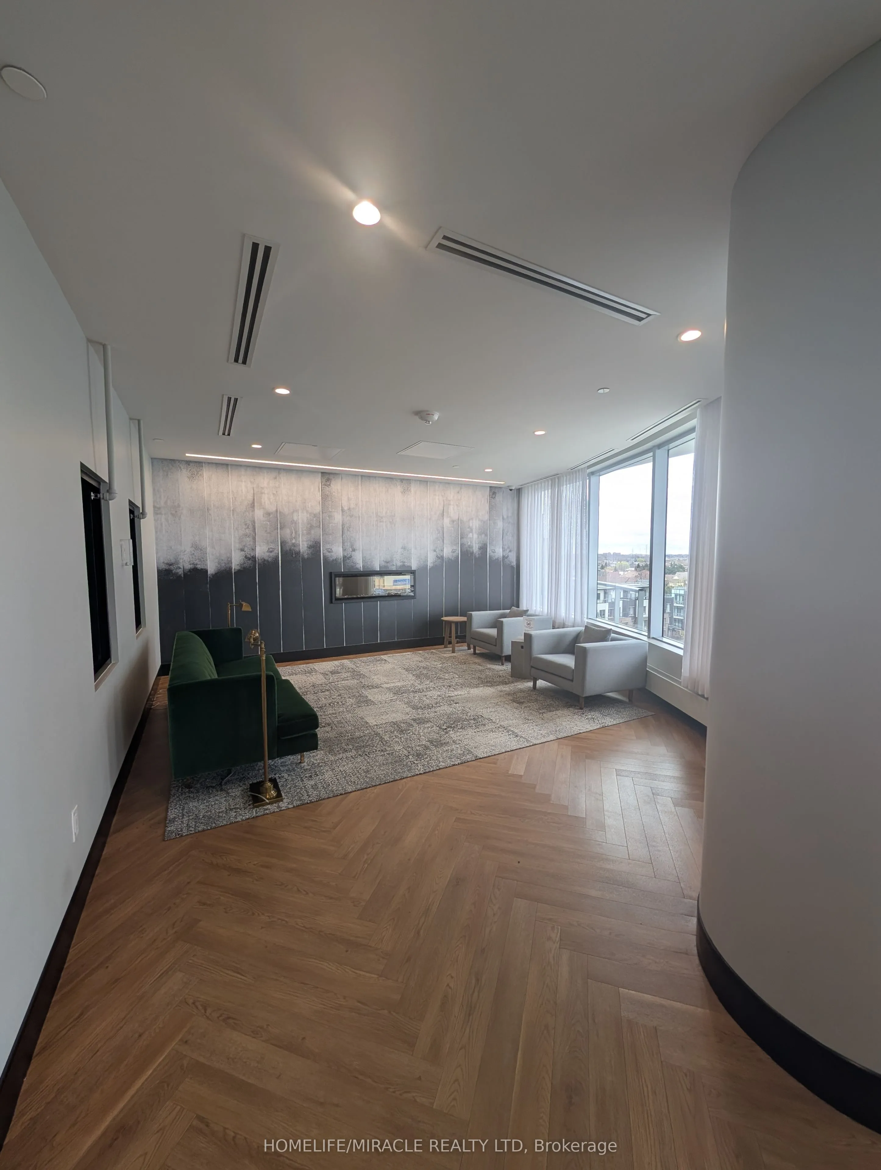 2520 Eglinton Avenue W, #1611