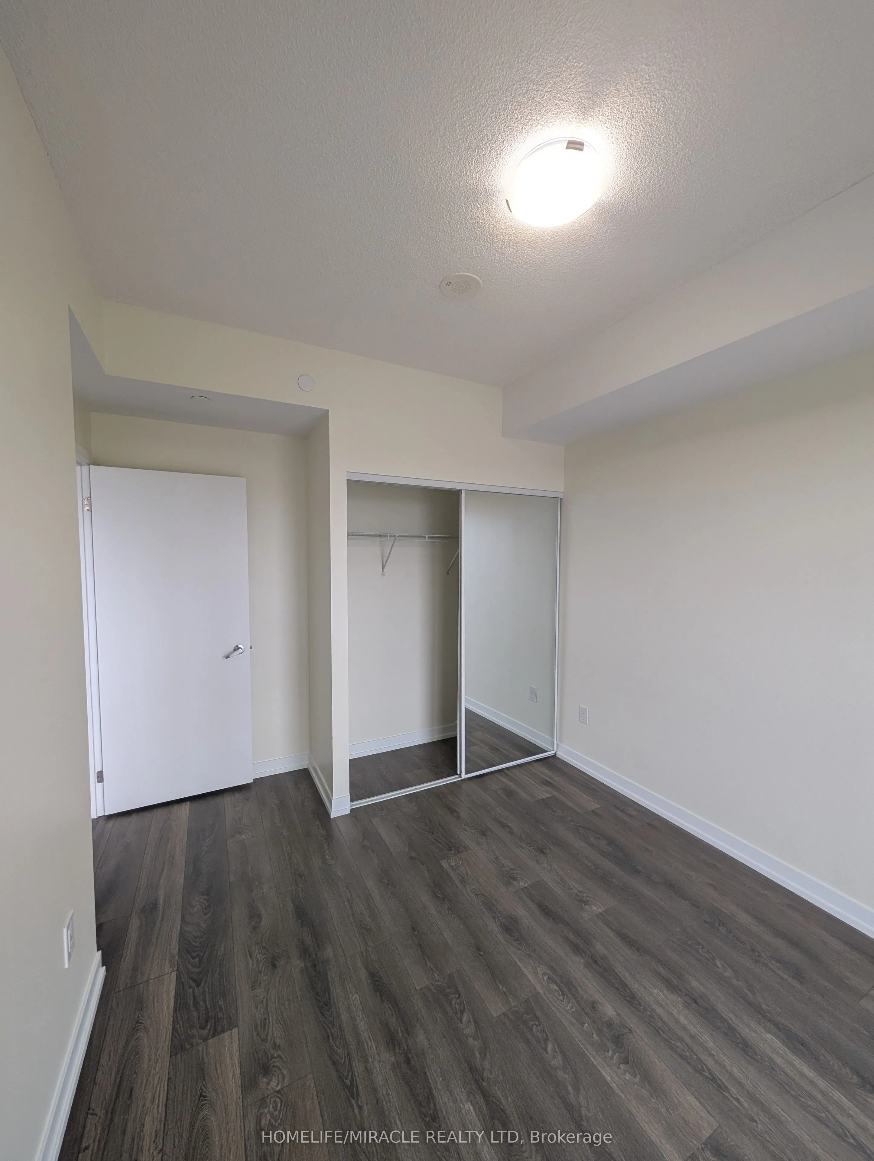 2520 Eglinton Avenue W, #1611